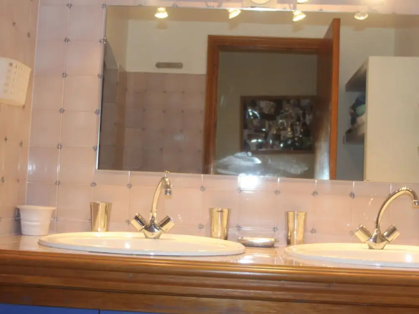 Family Friendly Villa With Secured Private Pool and Beautiful Nature Garden, 1.5 km From Seillans