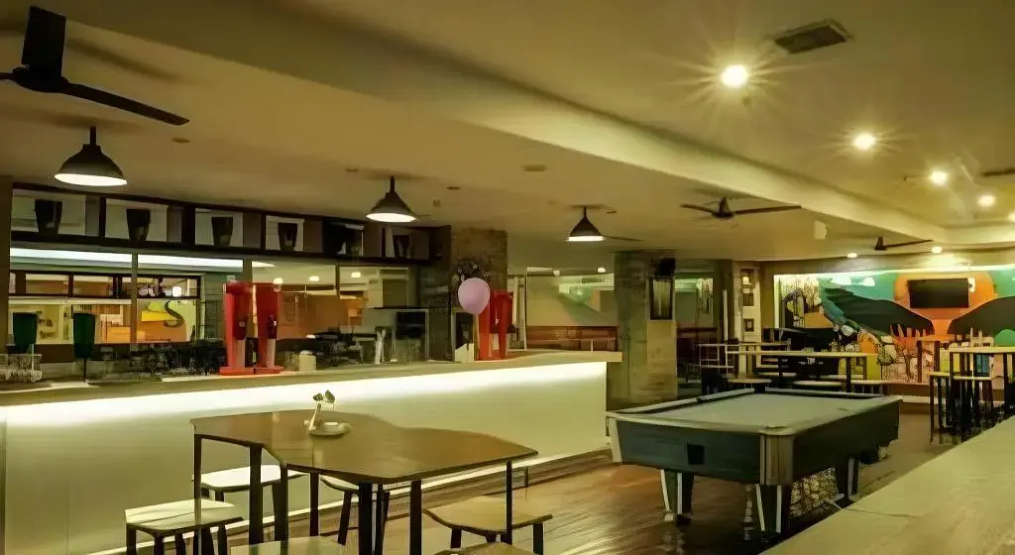 FOX Lite Royal Bay Makassar