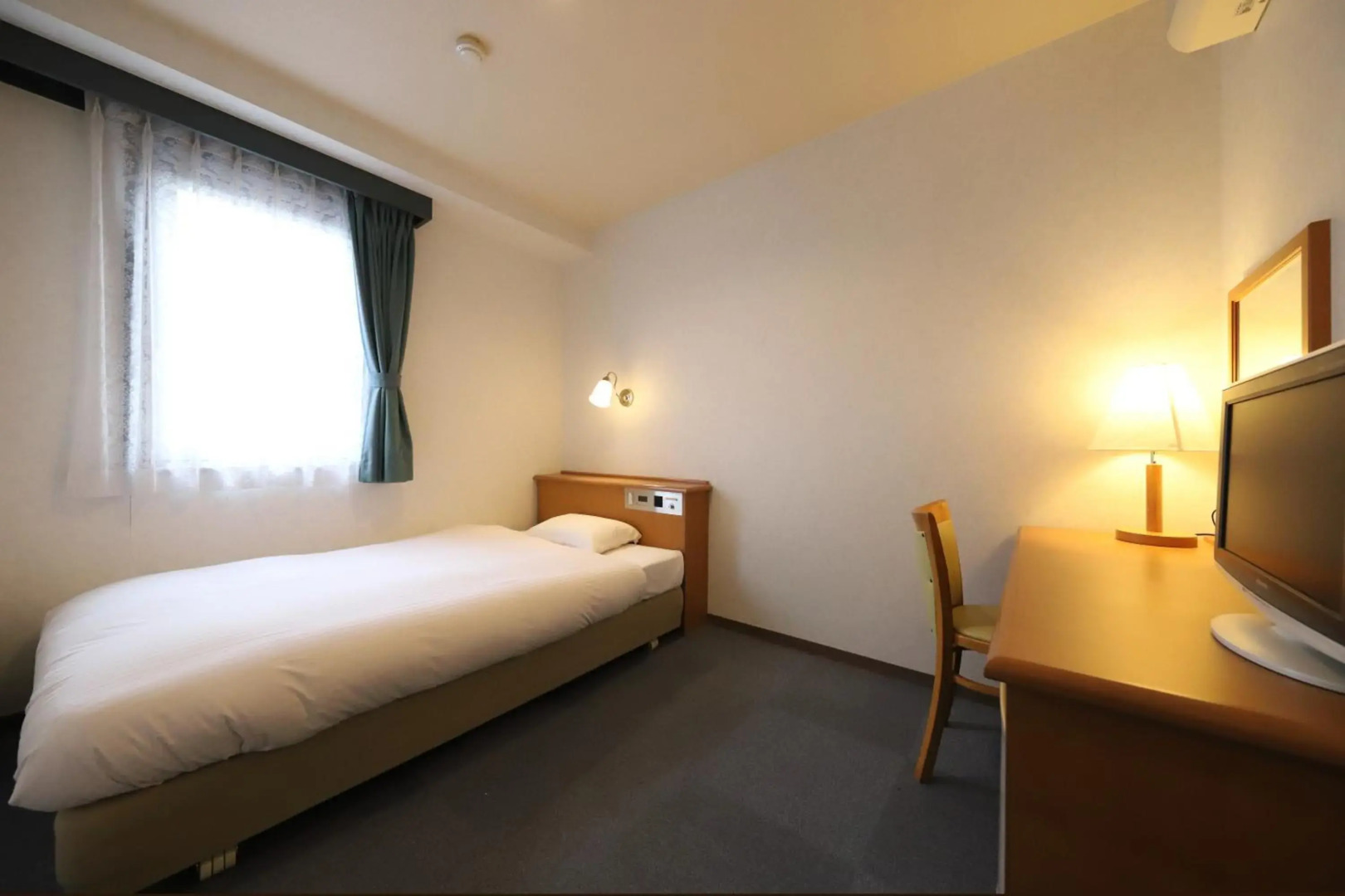 Smile Hotel Takaoka Ekimae