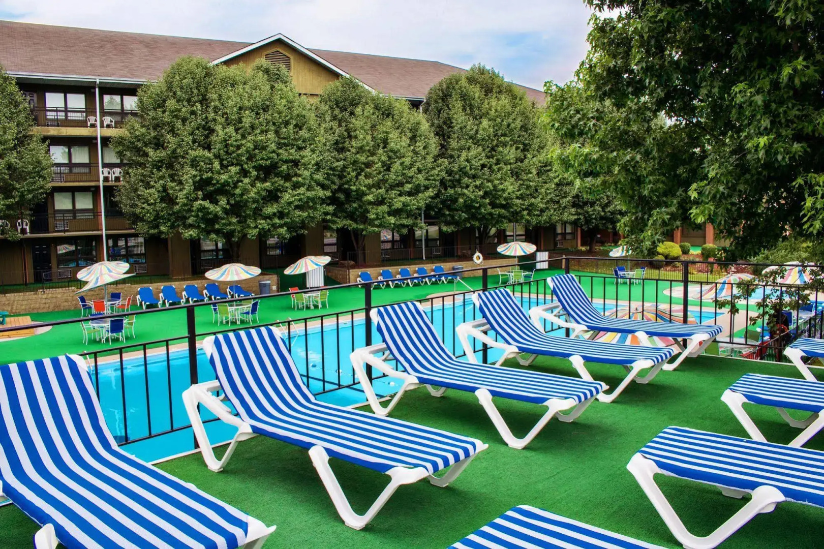 Roark Vacation Resort