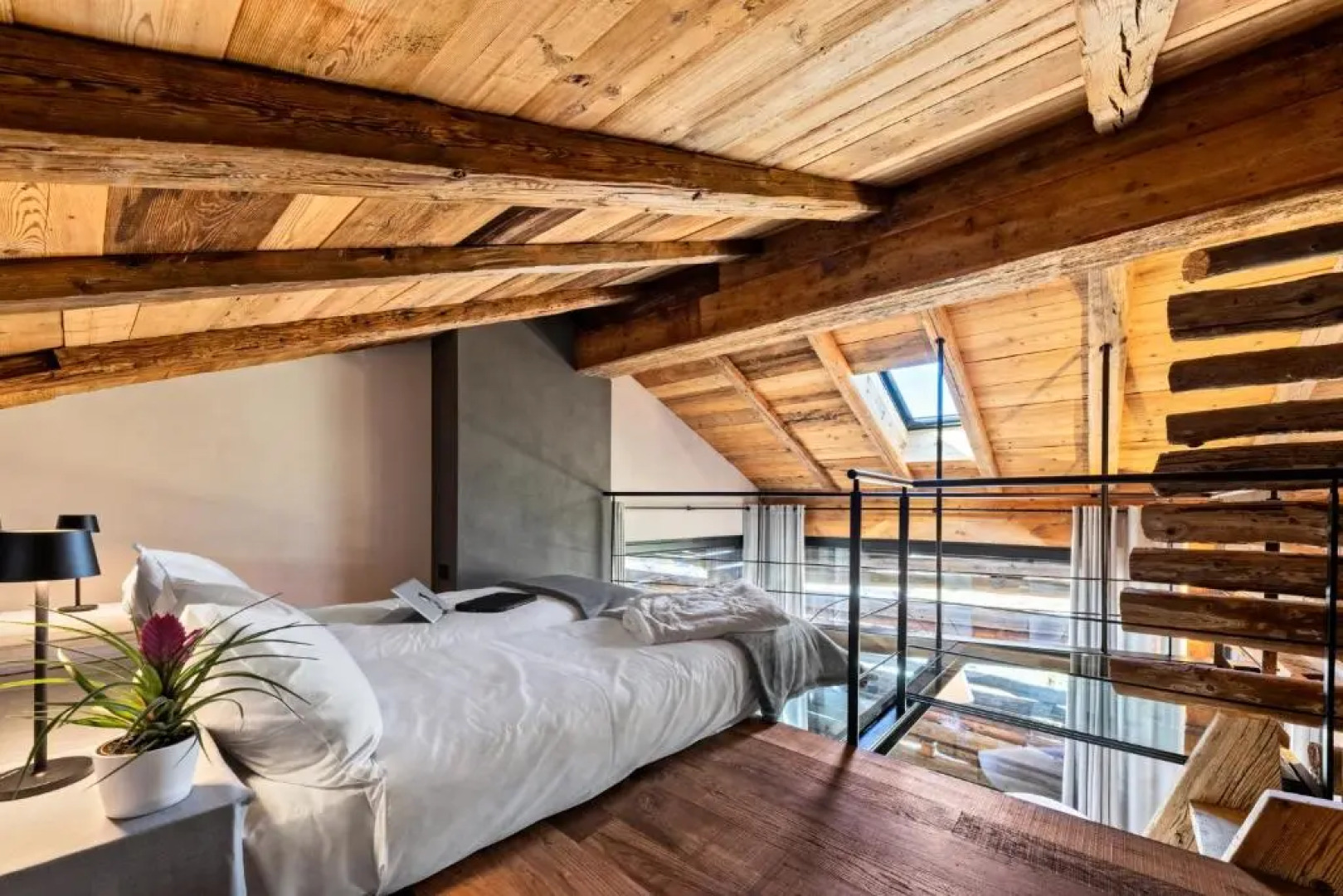 Cocoon Deluxe Luxury Chalet SPA F&B