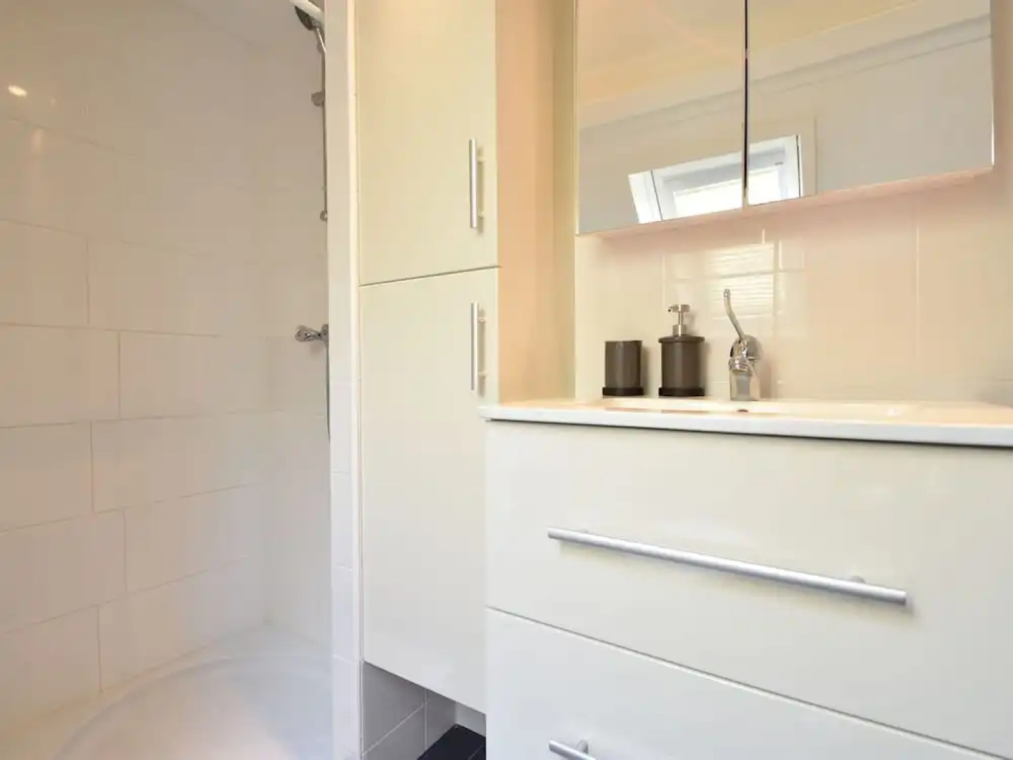 Modern Holiday Home in Wolphaartsdijk With Private Garden