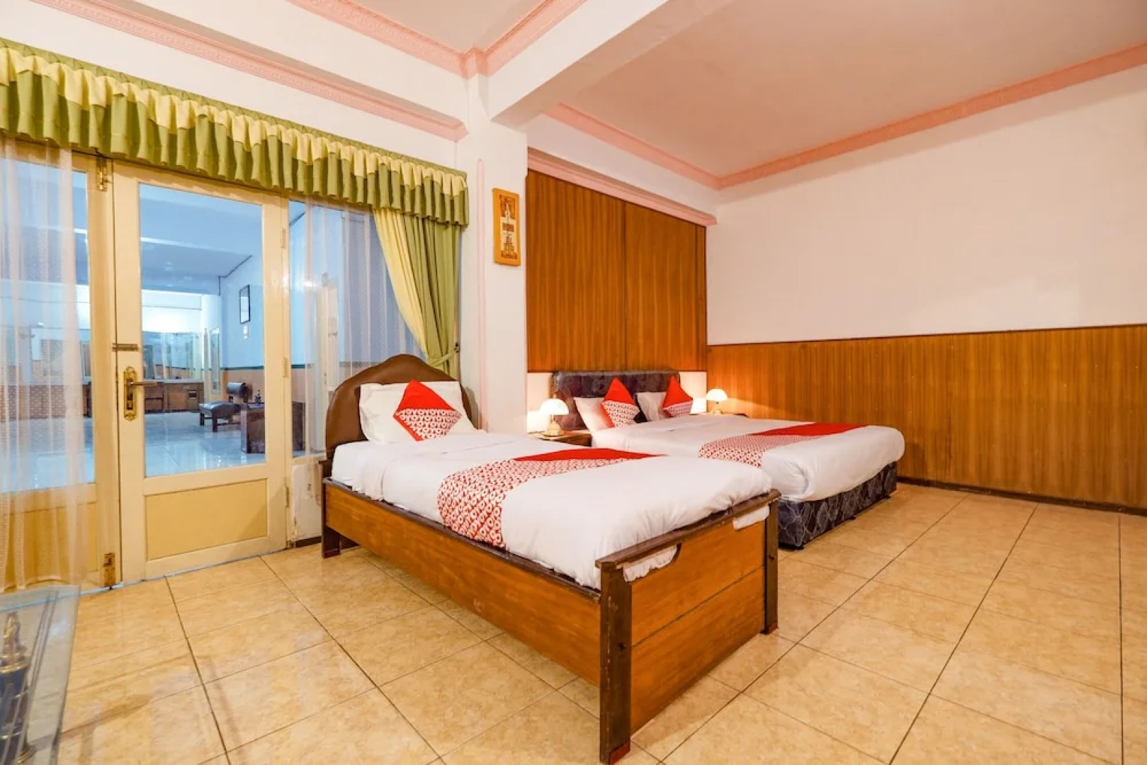 OYO 2855 Sartika Hotel Pati