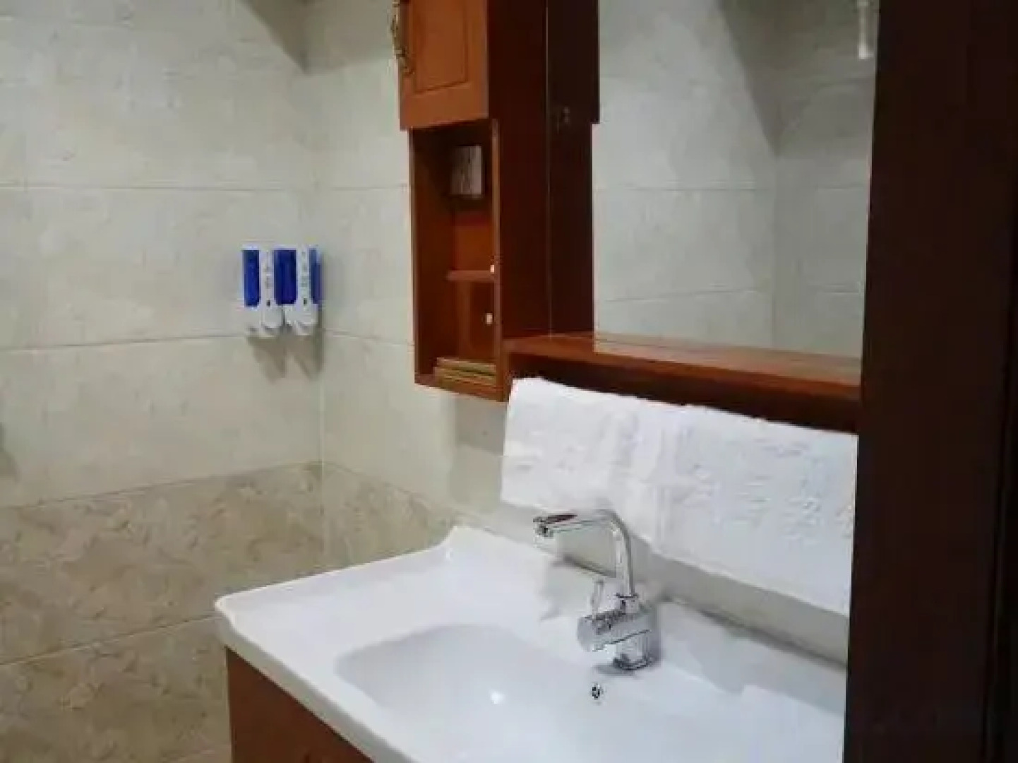 Jinyu Lanjue Business Inn