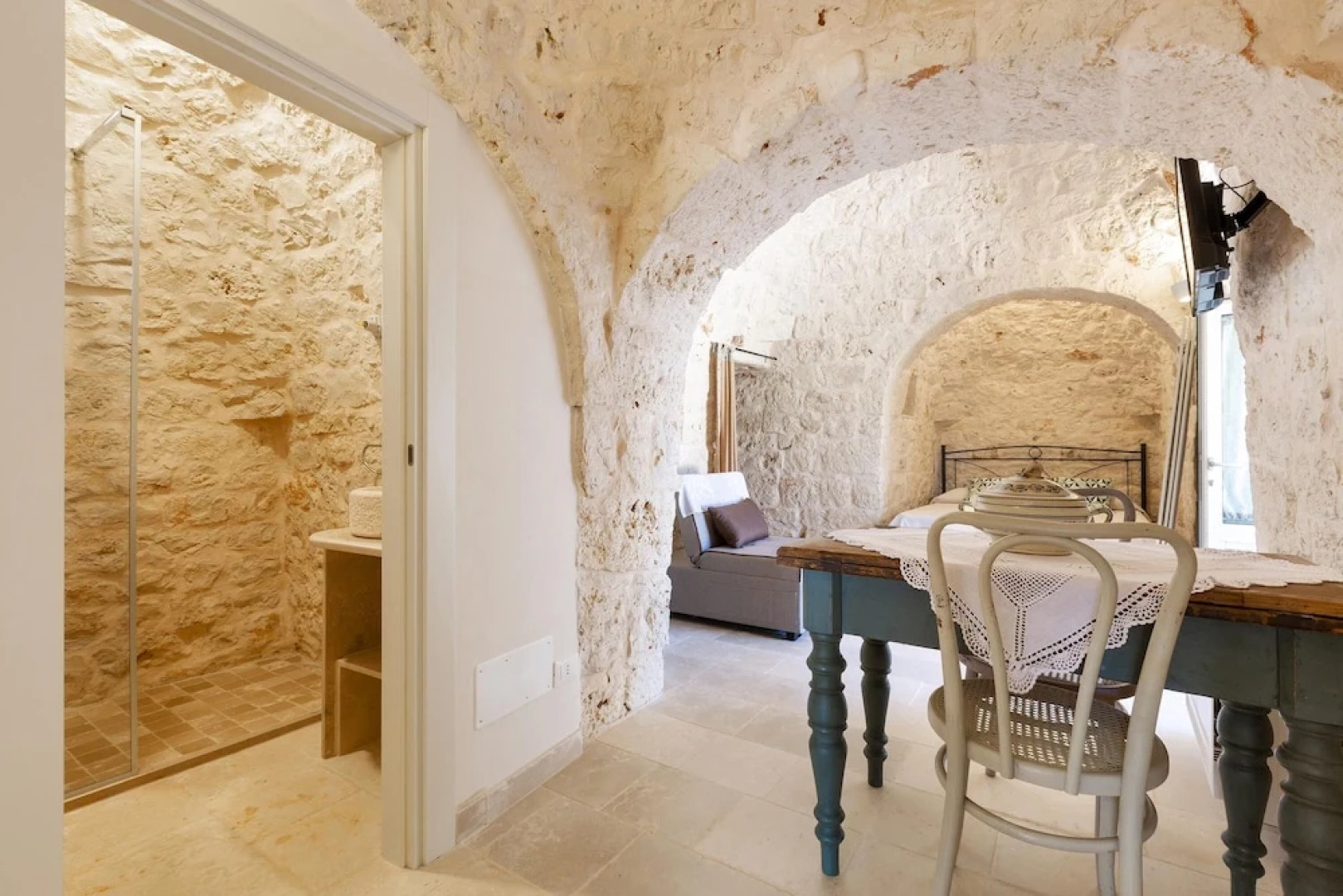3360 Trulli Pangi by Perle di Puglia