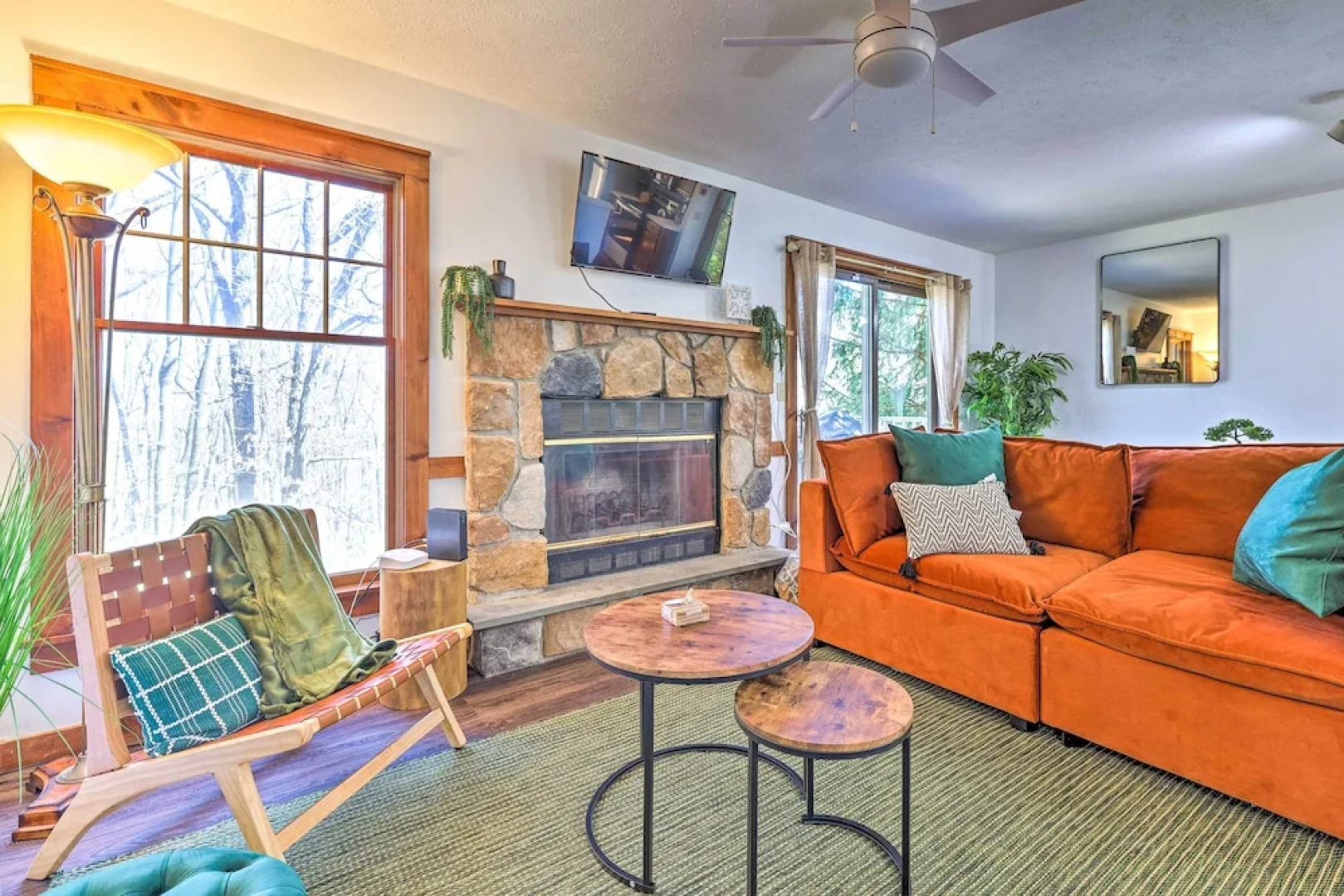 Pocono Retreat, 1 Mi to State Park & Ski Access!