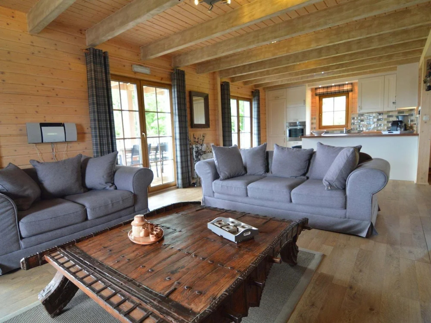 Cozy Chalet in Septon with Sauna and Jacuzzi