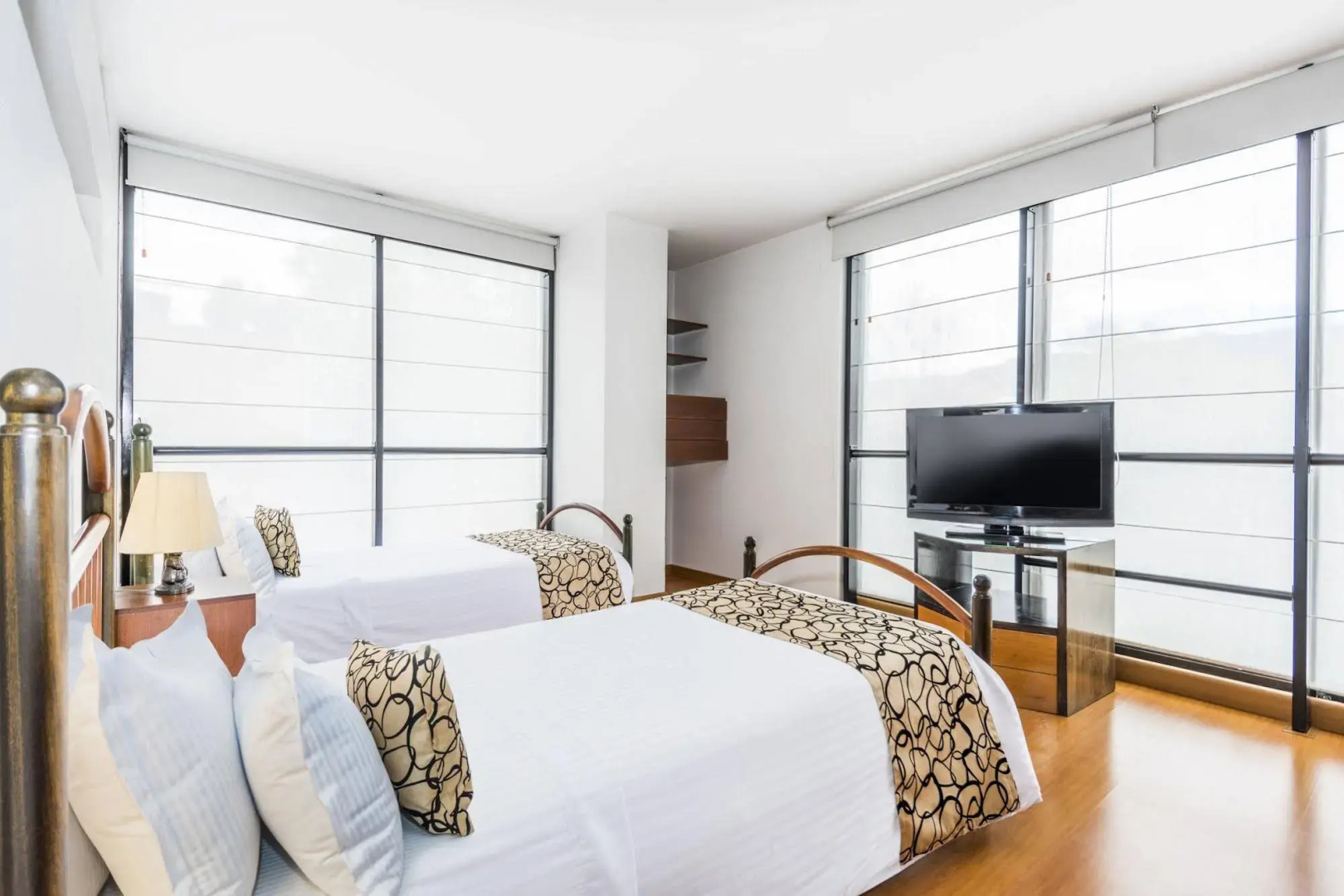 Travelers Suites Gold