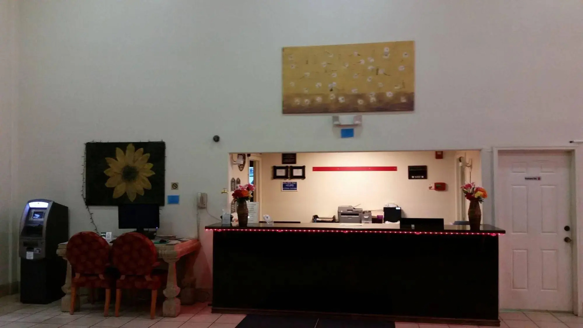 Red Carpet Inn & Suites