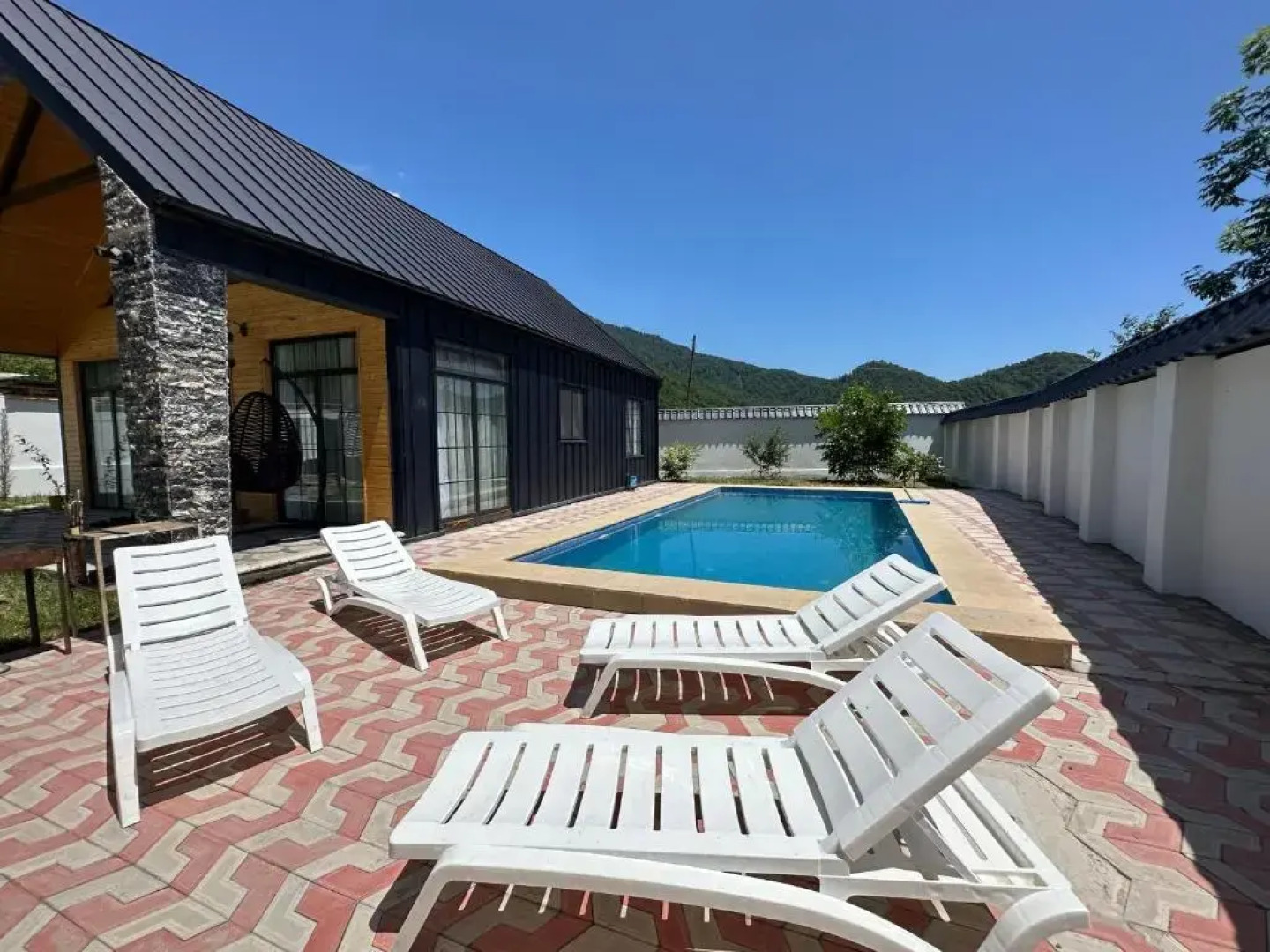 Qafqaz Suite Wood Stack