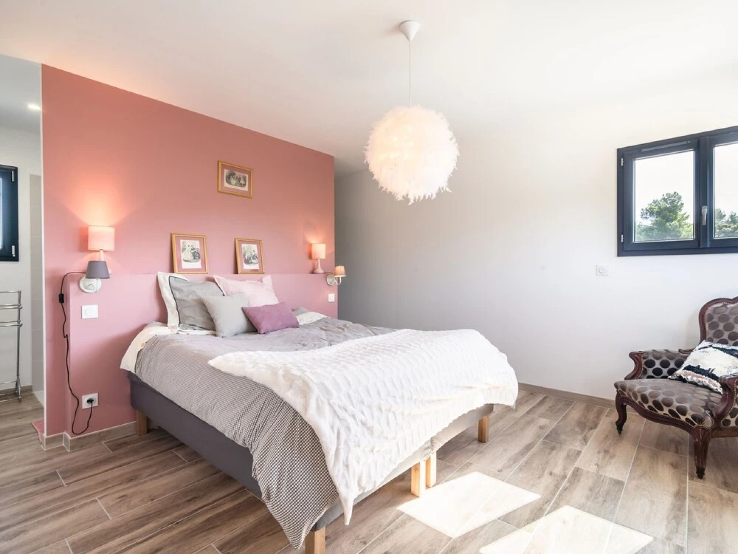 Villa With air Conditioning and Heated Private Swimming Pool in Enclosed Garden Near Beaufort