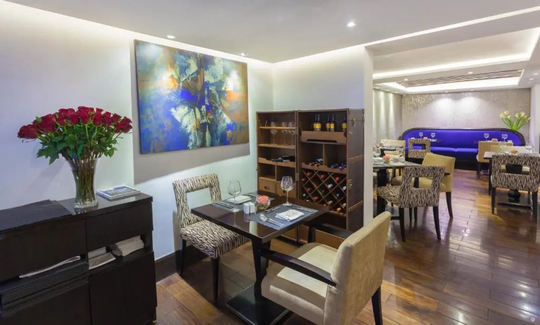 Le Parc Hotel, Beyond Stars