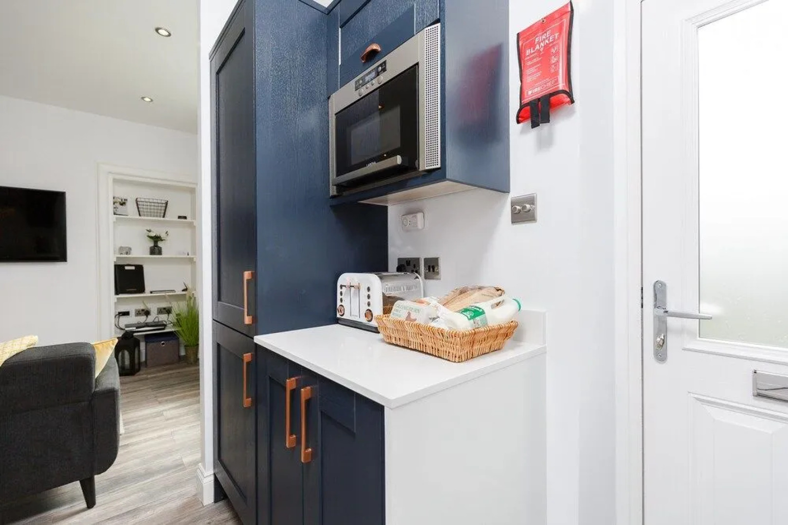 Dollar Apartments at 39