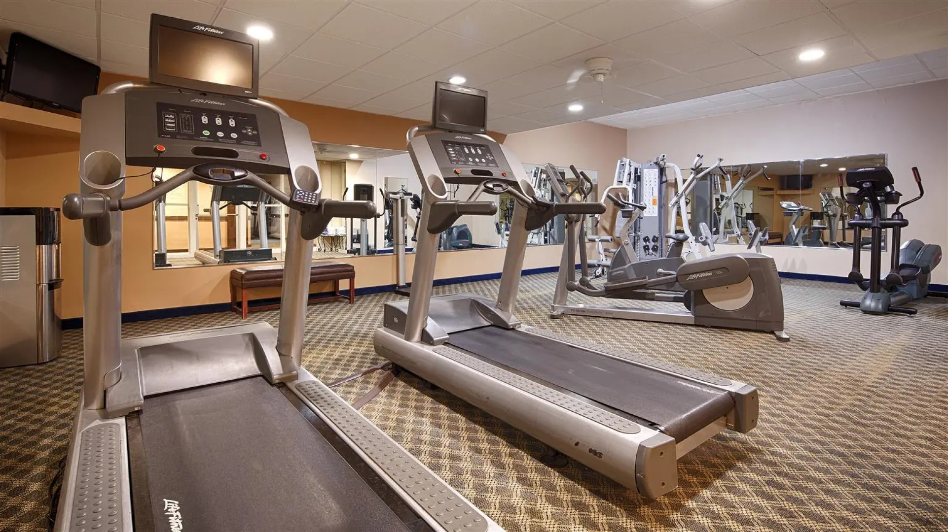 Best Western Cantebury Inn & Suites