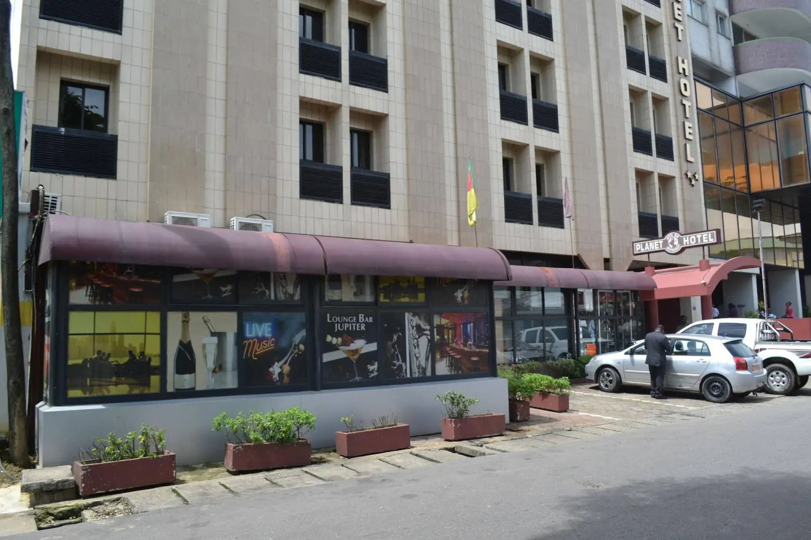 Planet Hotel