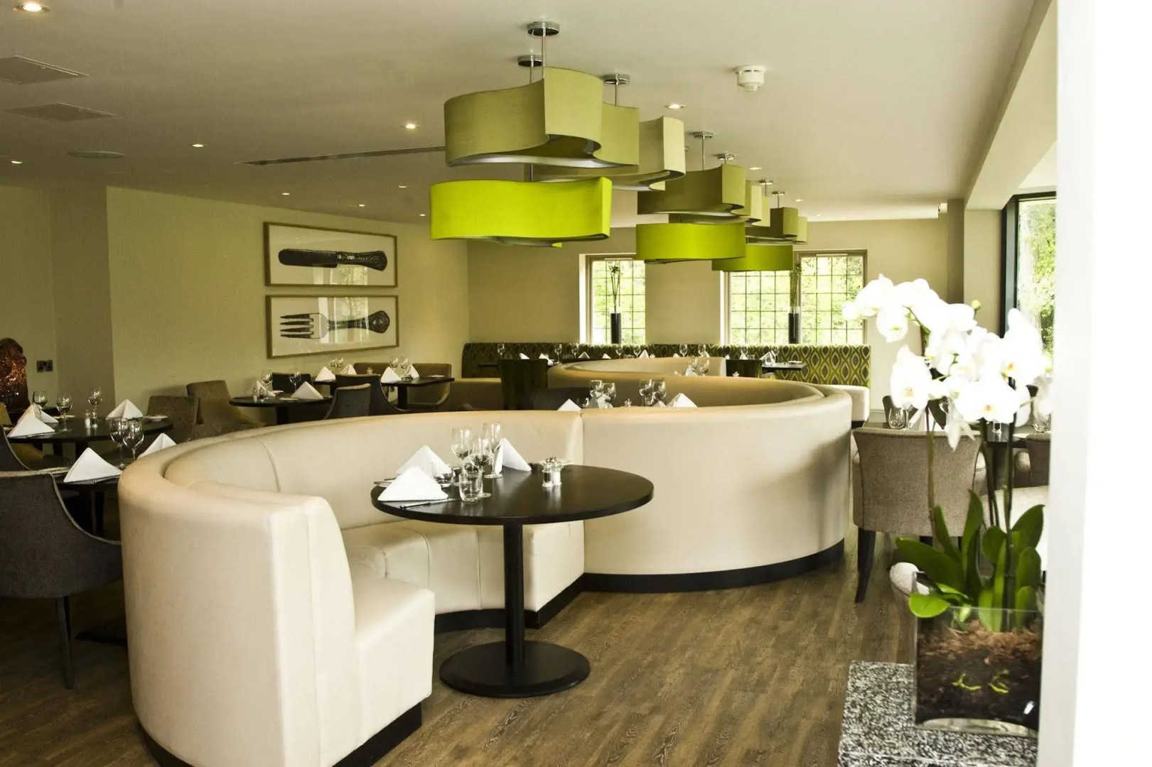 Hogarths Hotel