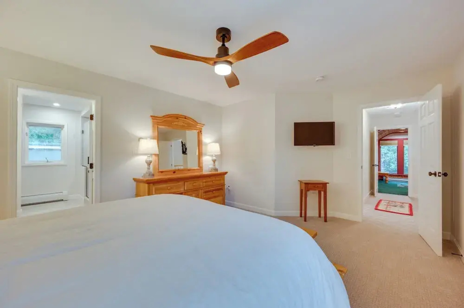 Ski-in Condo w/ Hot Tub on Burke Mtn Slopes!