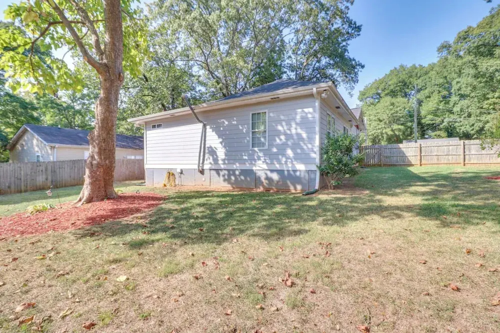 Updated Farmhouse w/ Yard, 10 Mi to Dtwn Atlanta