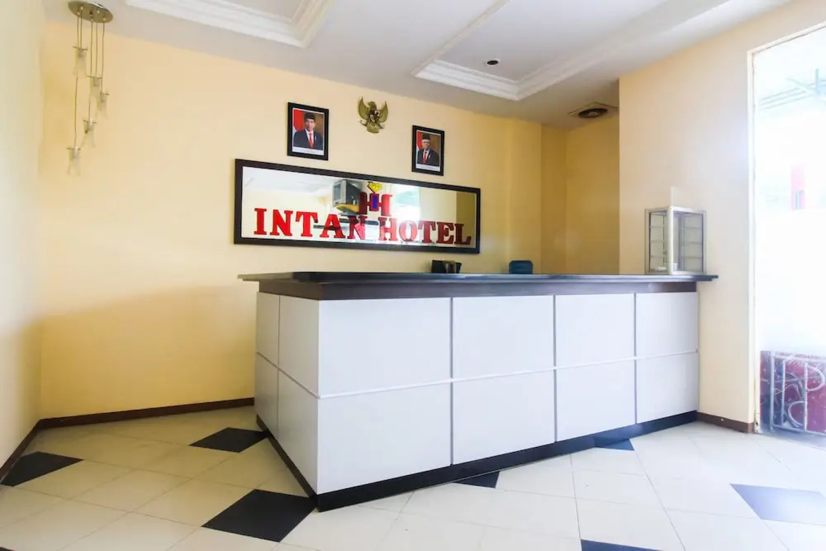 OYO 1025 Hotel Intan