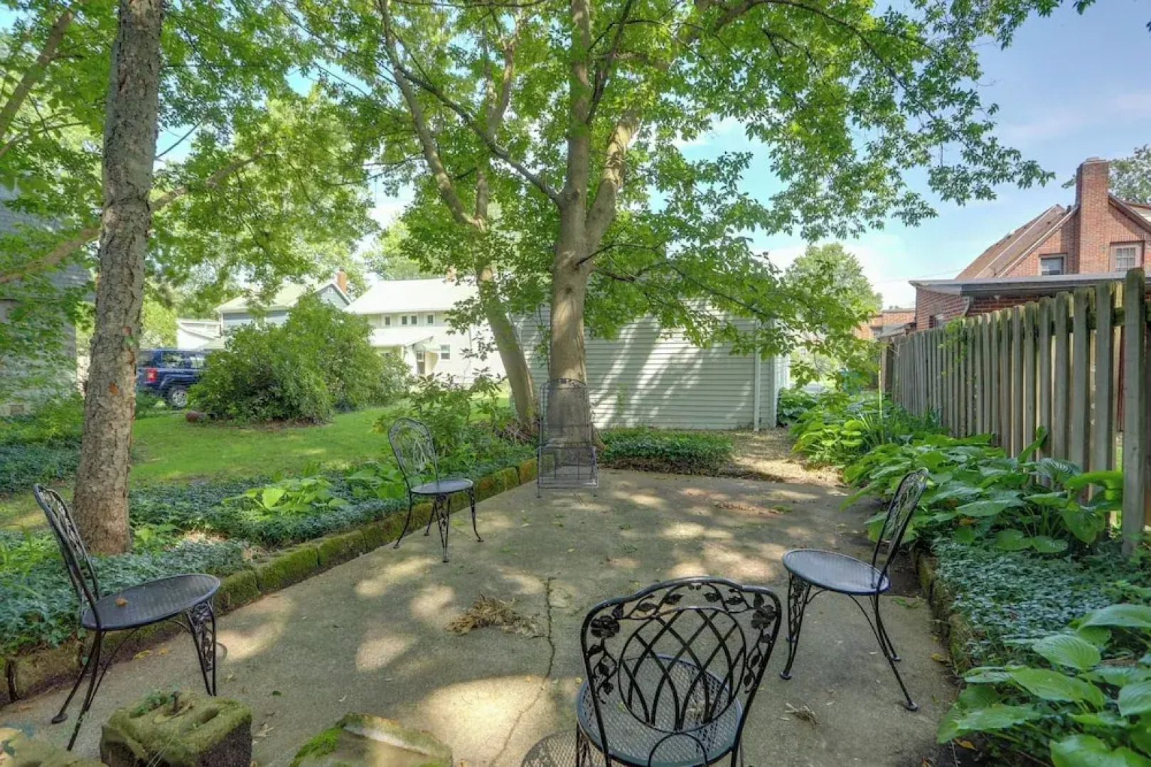 Welcoming Willoughby Home: 1 Mi to Historic Dtwn