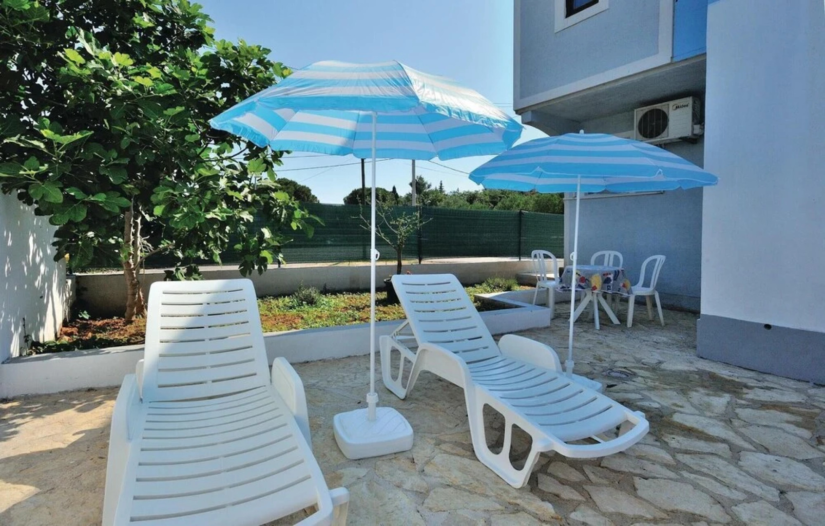 Stunning Home in Pakostane With 4 Bedrooms, Outdoor Swimming Pool and Wifi