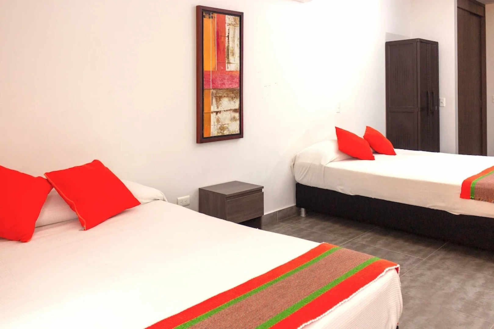 Moderno Edificio Sobre la Playa - Luxury