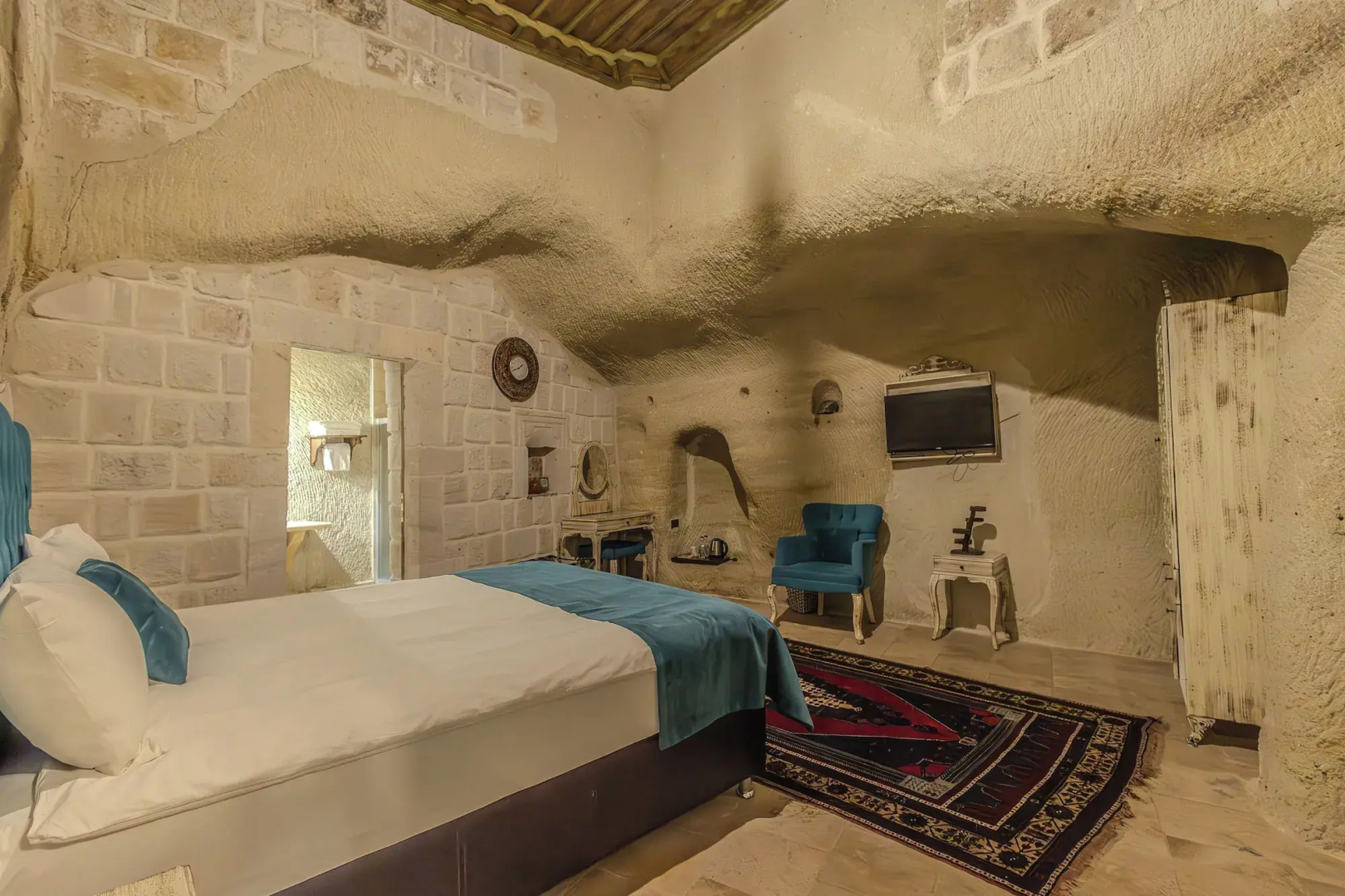 Miracle Cave Hotel