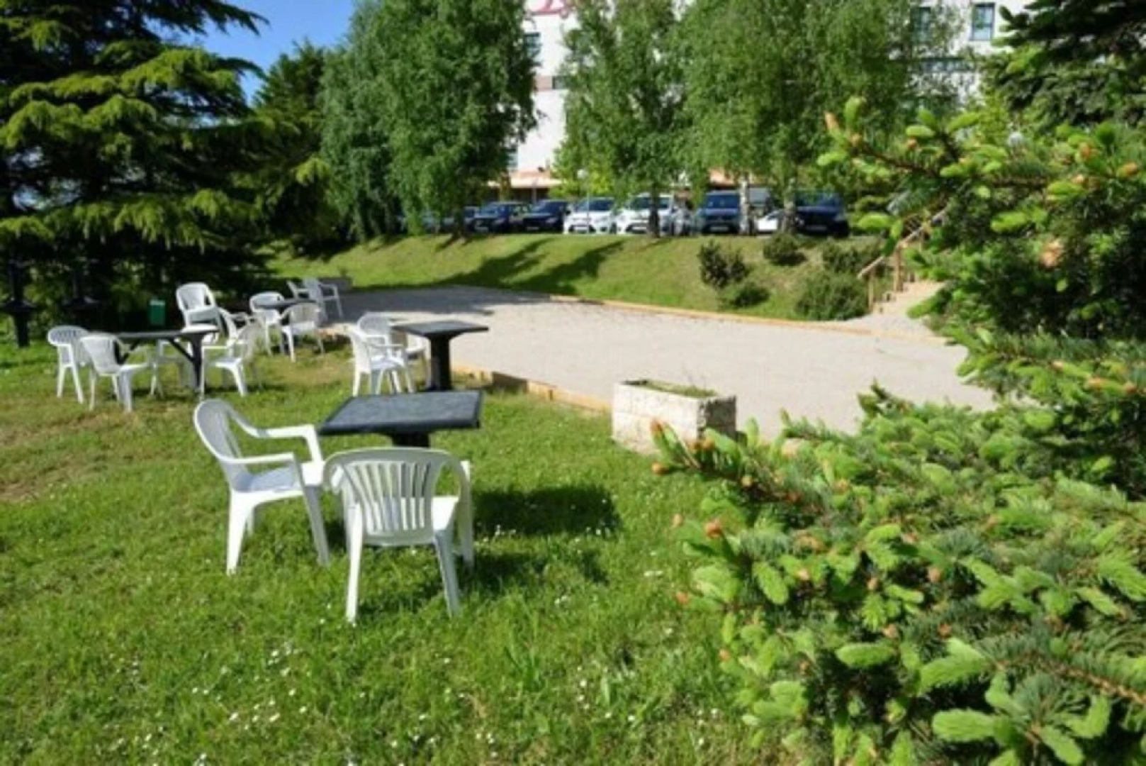 Hotel Logis de Lyon Est