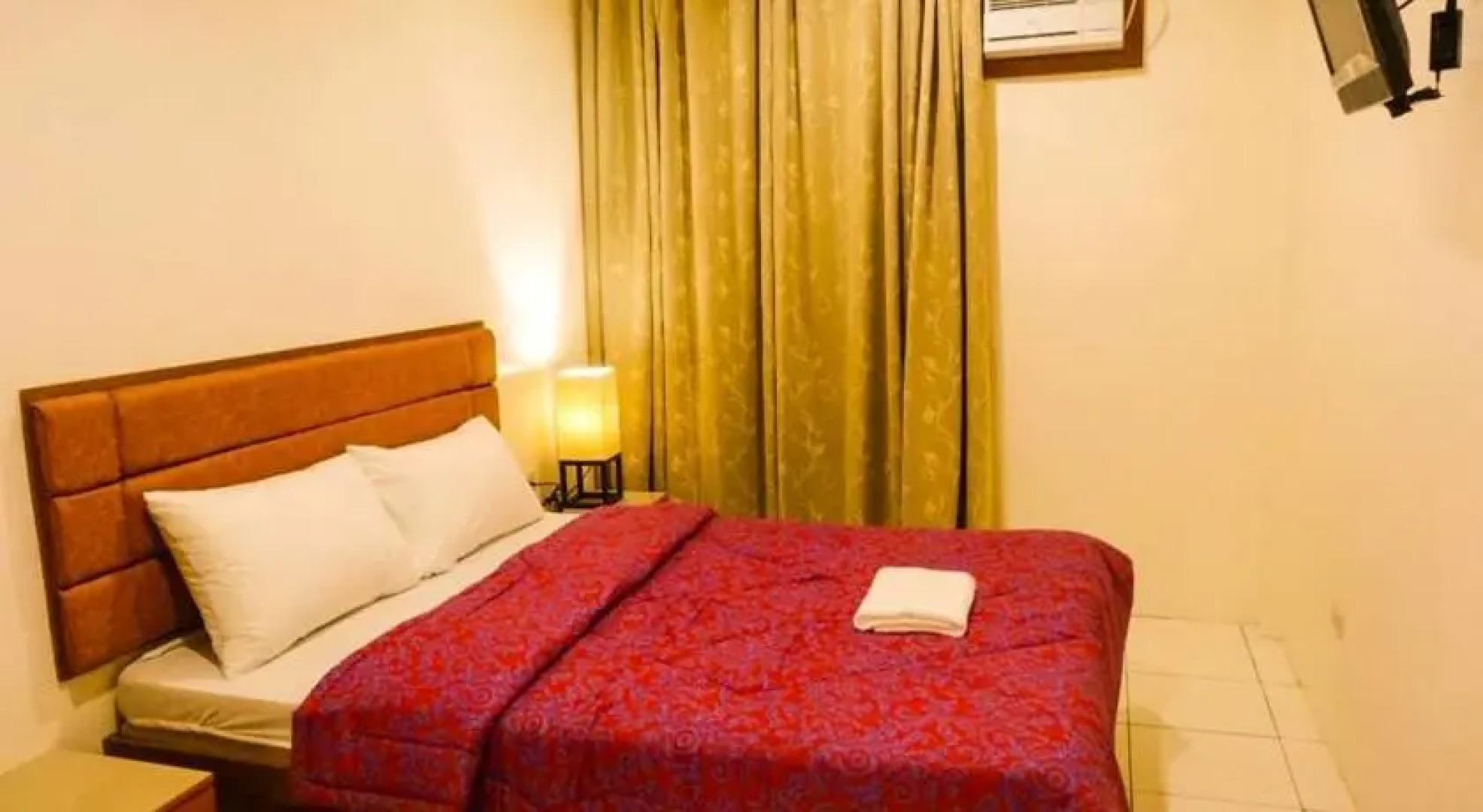 Rozen Suites Paradise