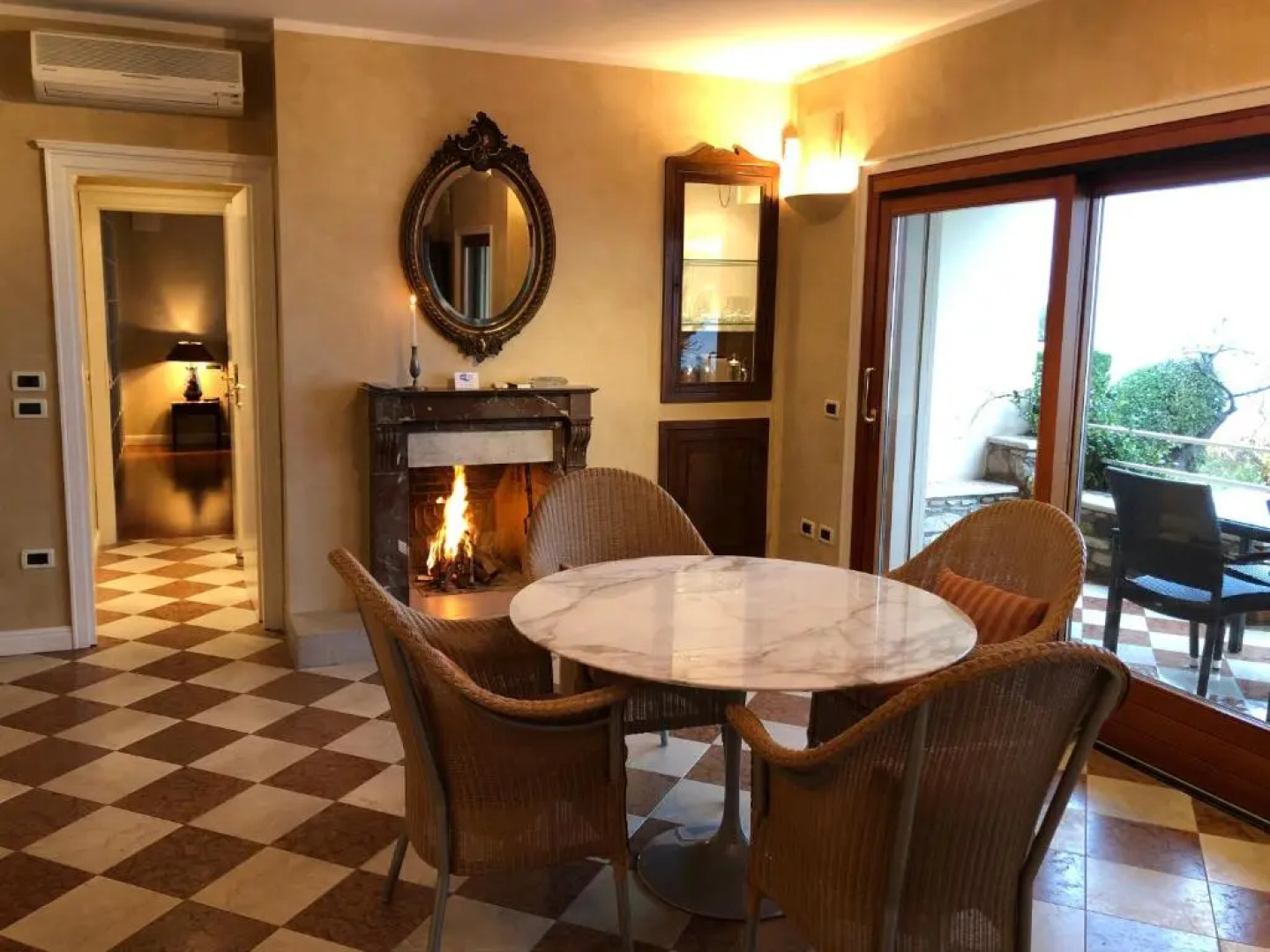 Lake Front Luxury Suites (Adults Only)