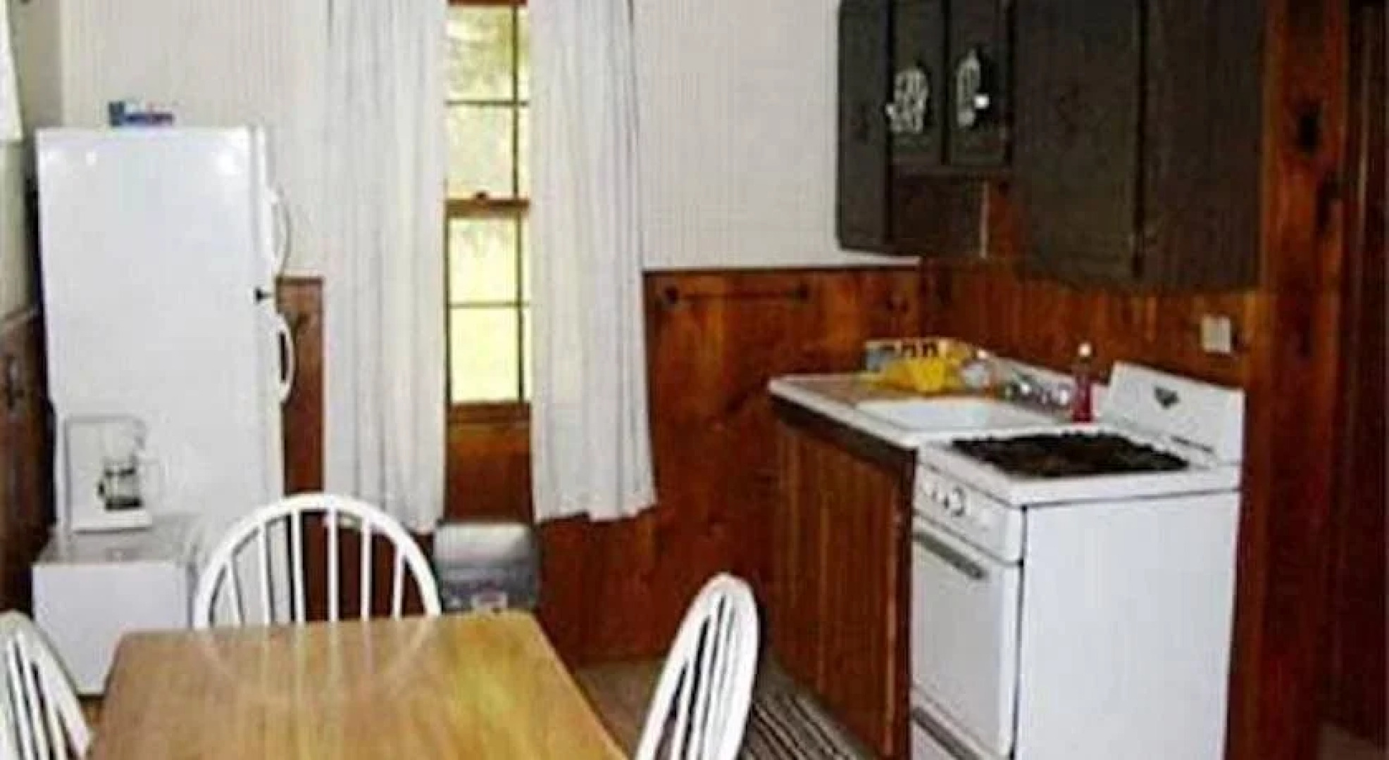 The Elms Waterfront - Two Bedroom Cottages