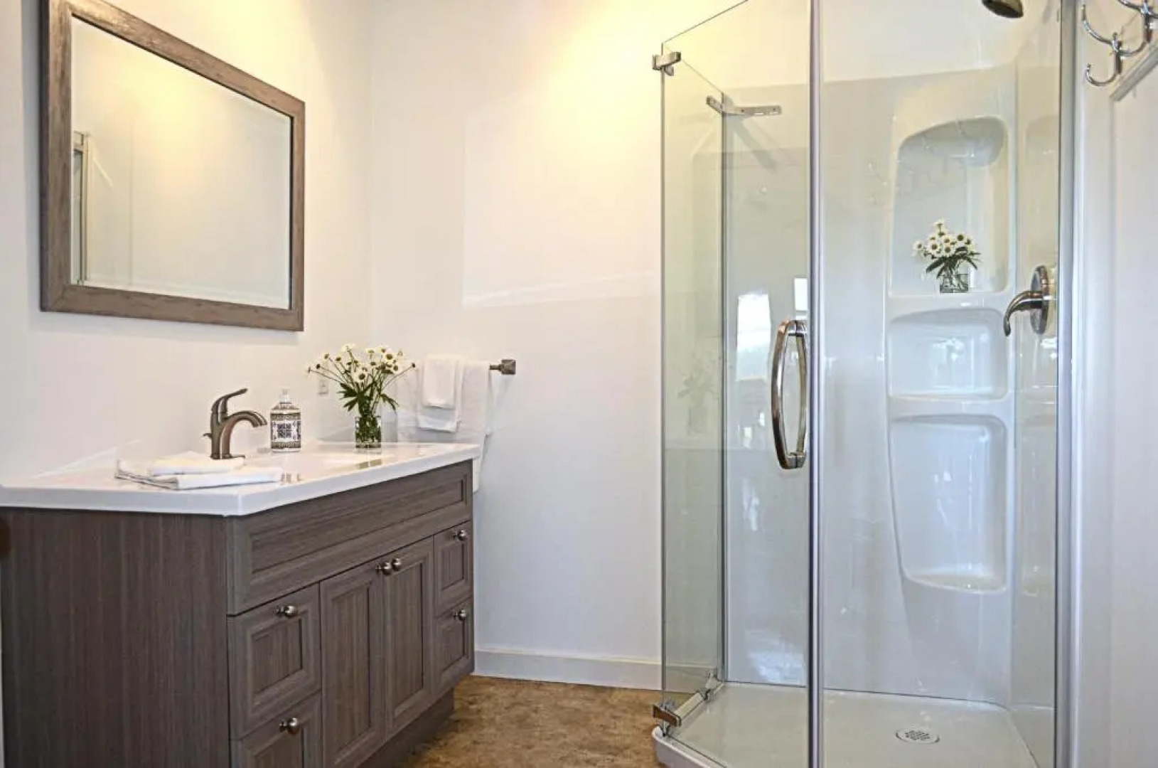 Still Point Lodge & Cottages