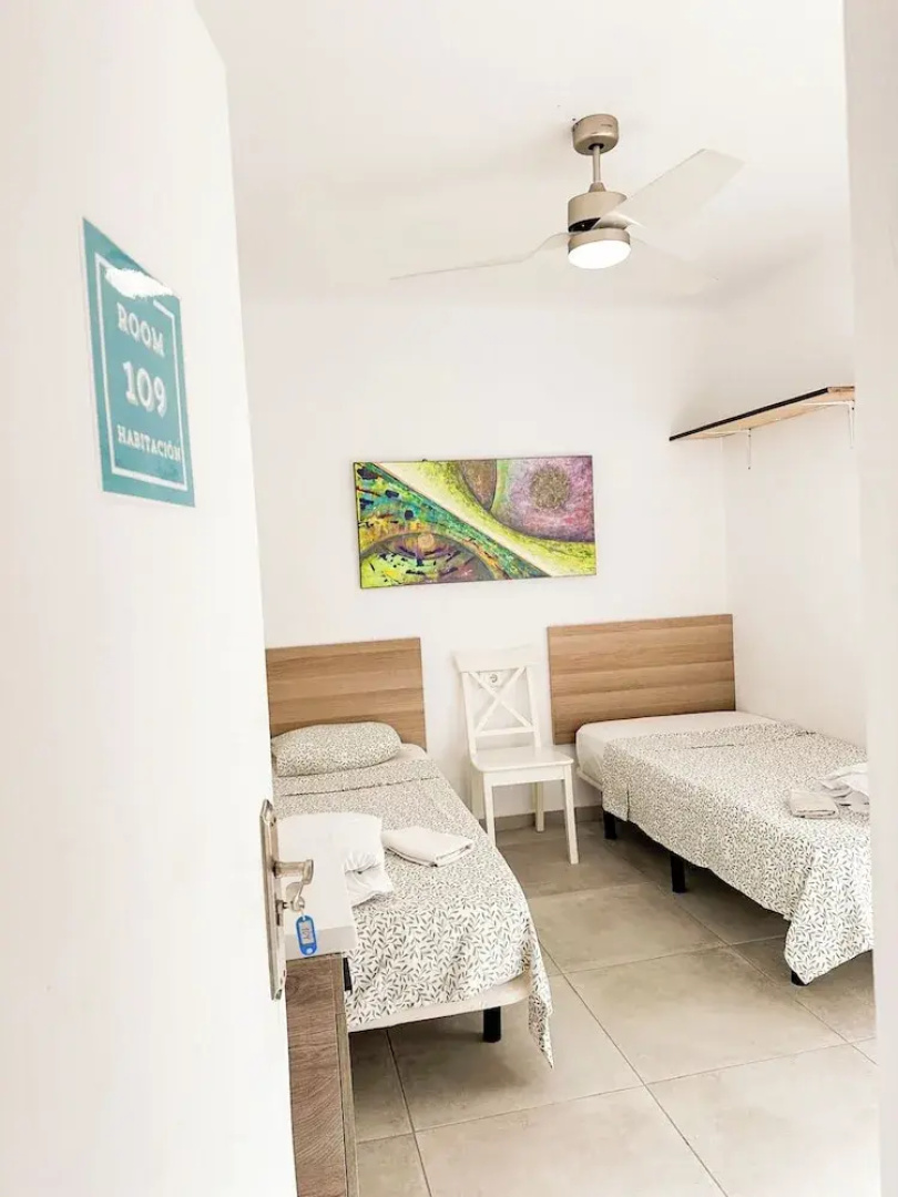 Cisne by Nest Hostel