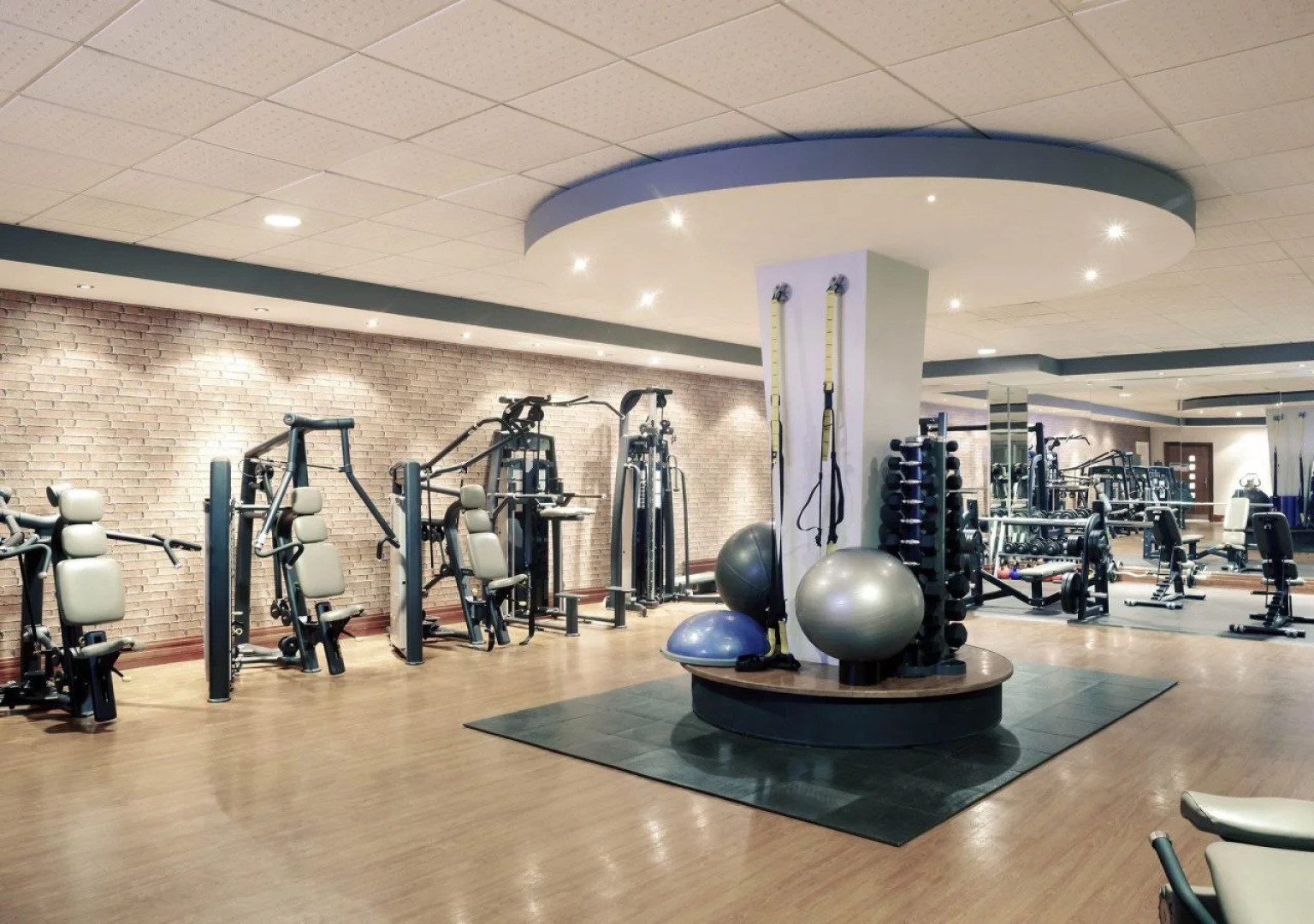 Holland House Hotel Cardiff By Sunday