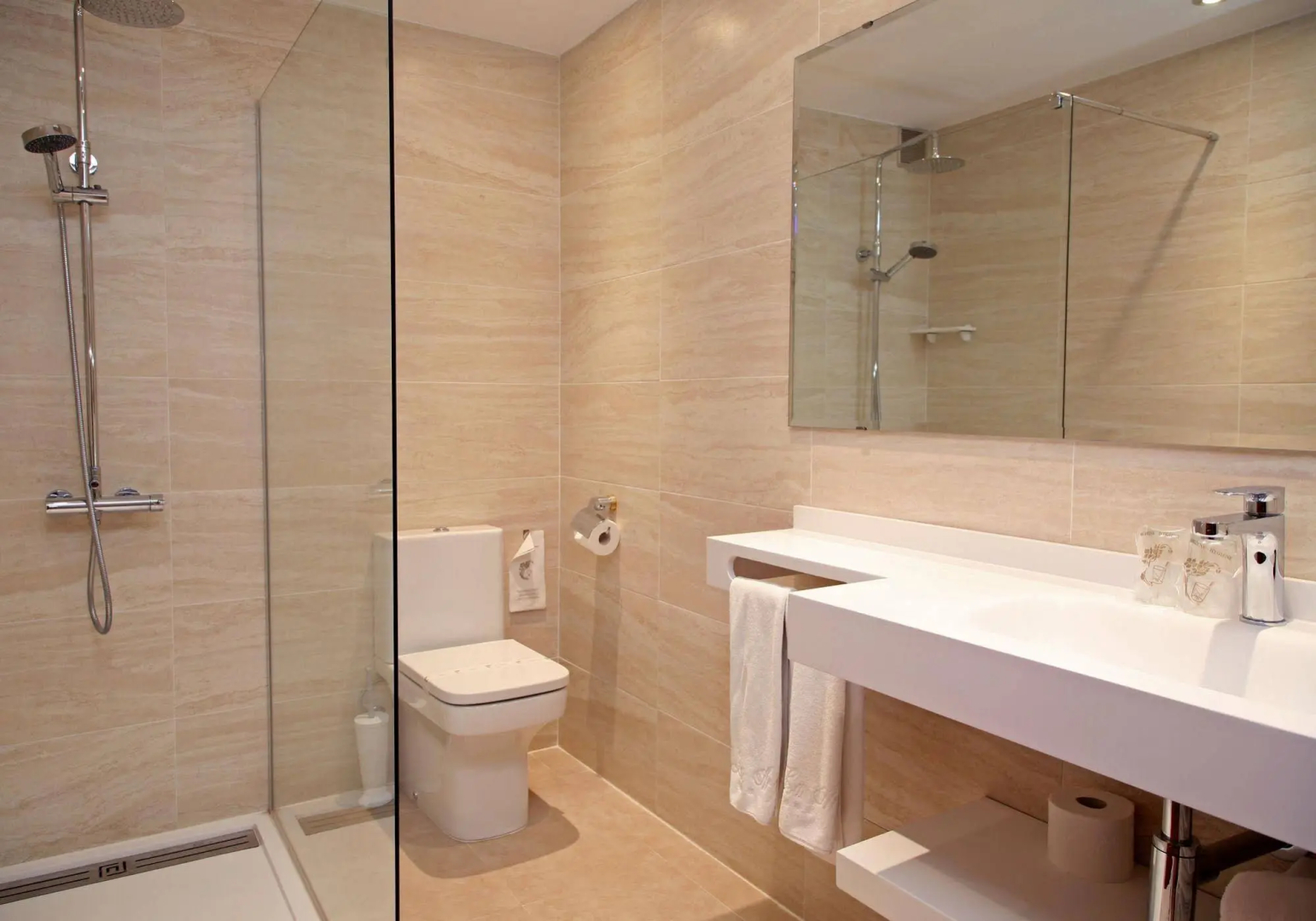 Apartamentos Rurales L'Arquera