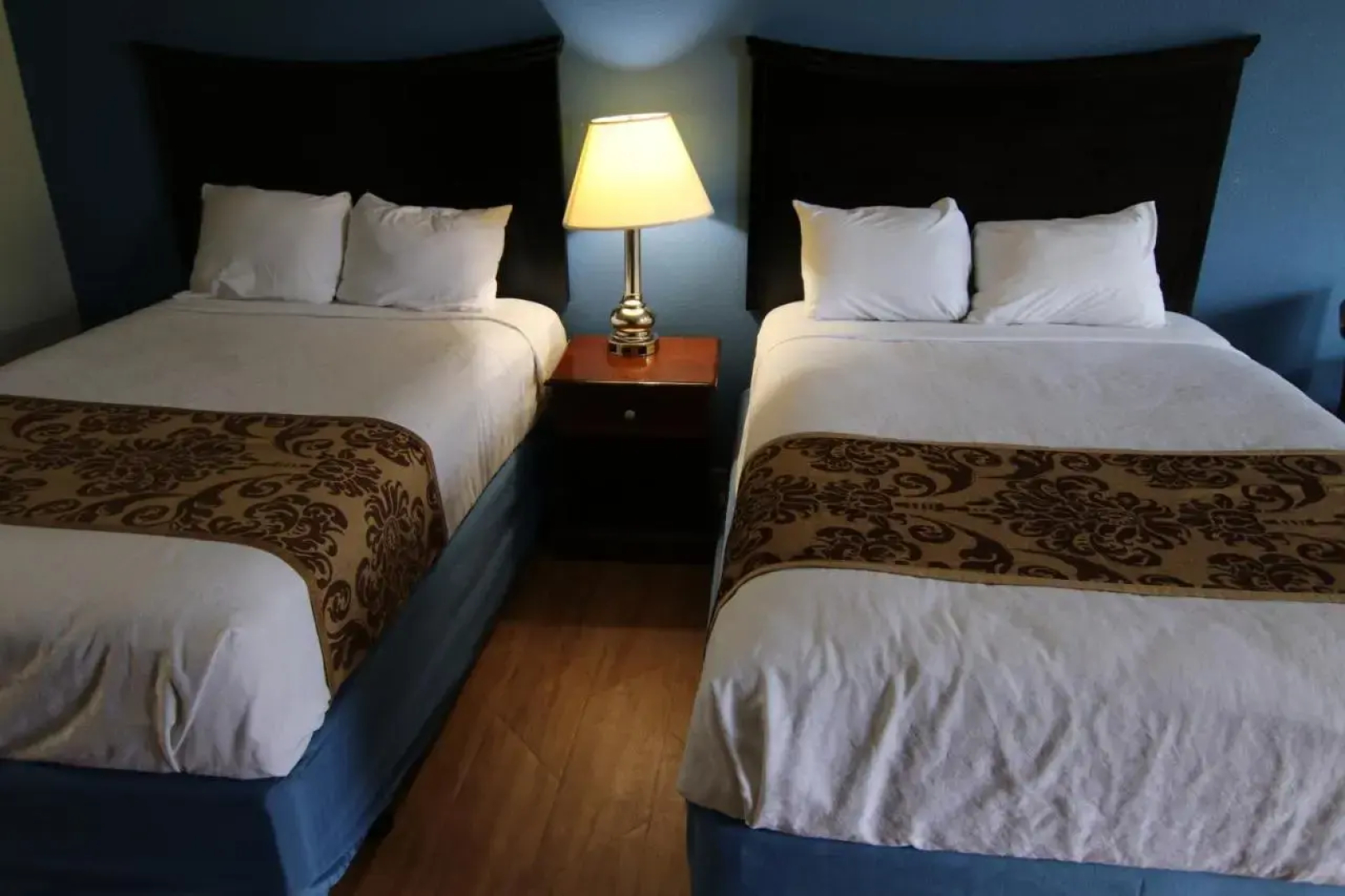 Economy Inn & Suites I-95 Exit 145 - Battleboro