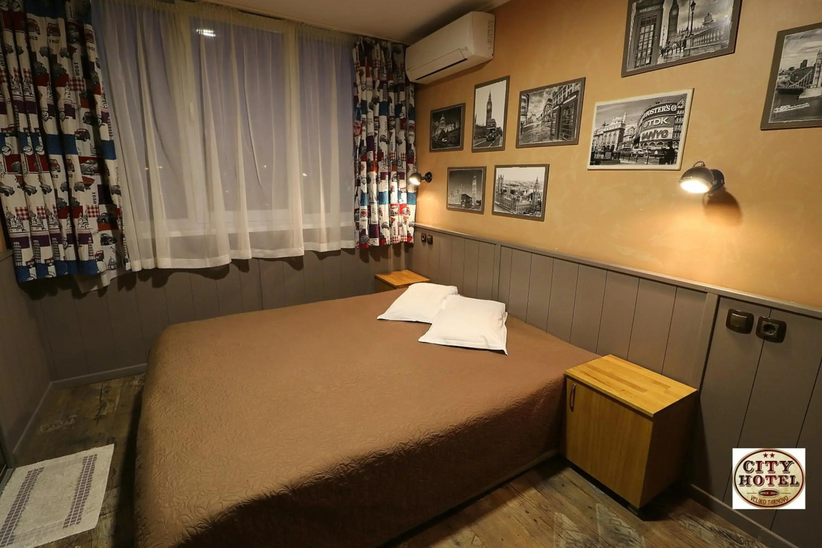 City Hotel