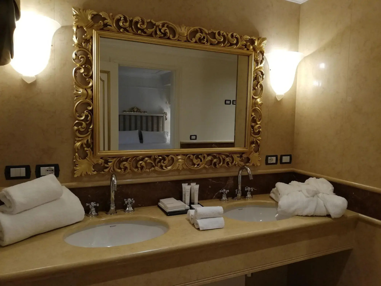 Cà Bonfadini Historic Experience Hotel Venice