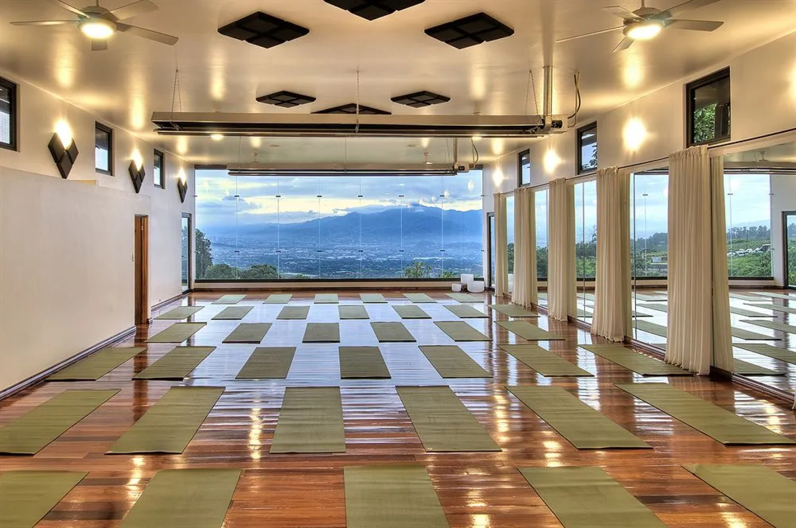 Pura Vida Retreat & Spa