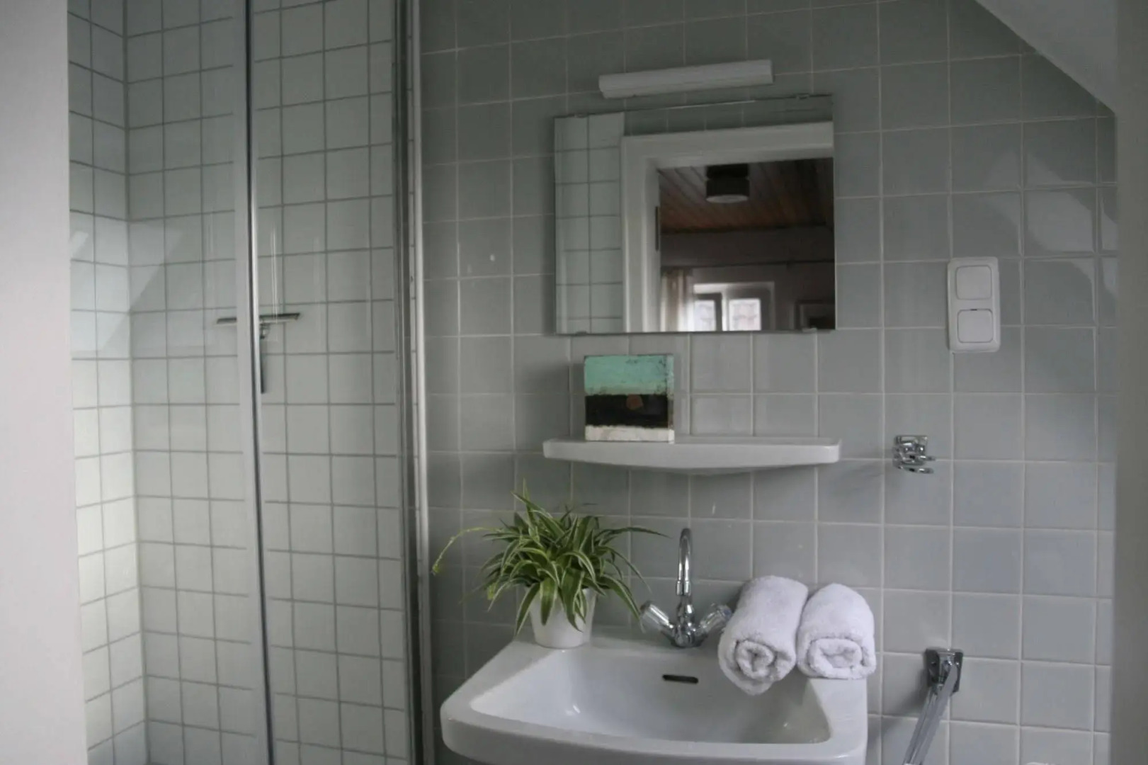 RheinRiver Guesthouse - Direkt am Rhein