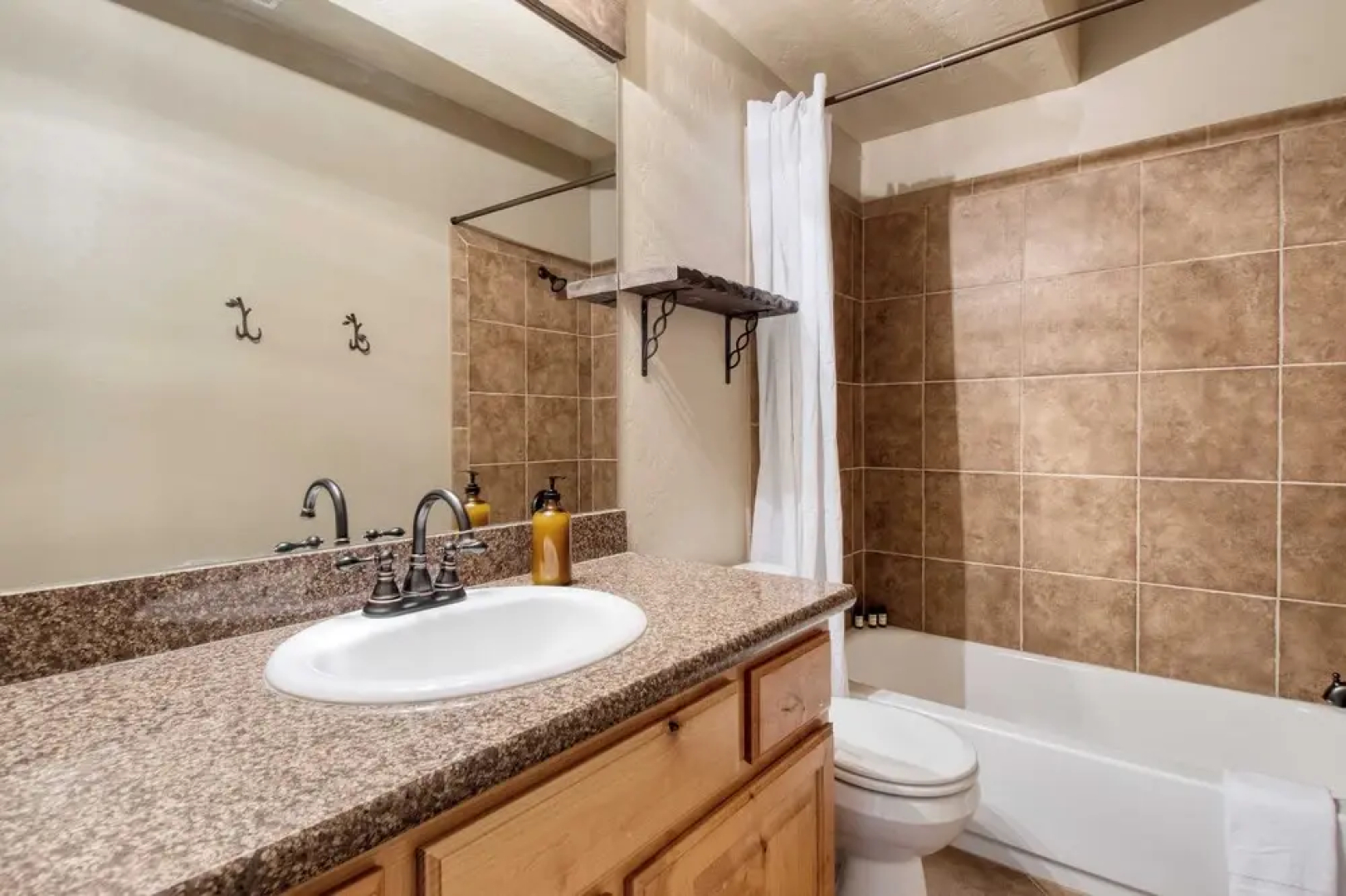 Lucky Bill by Avantstay Lake Views, 15mins to Park City Mtn