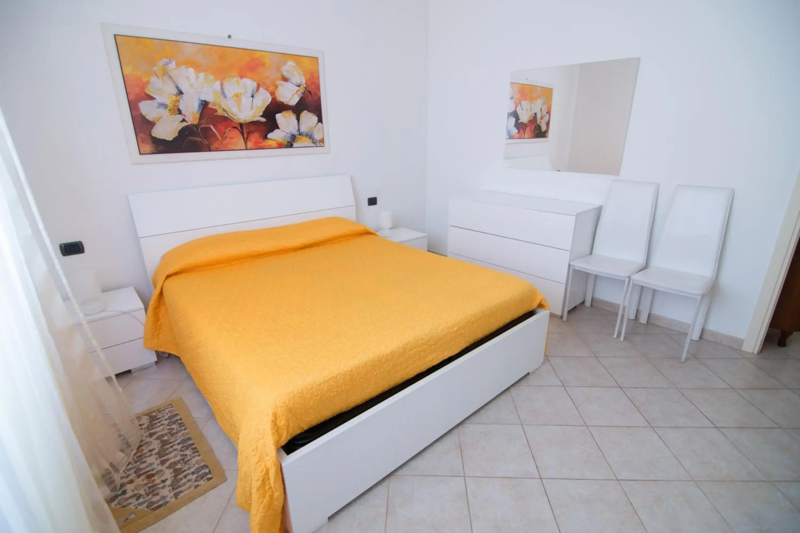 Silky House with Private Parking