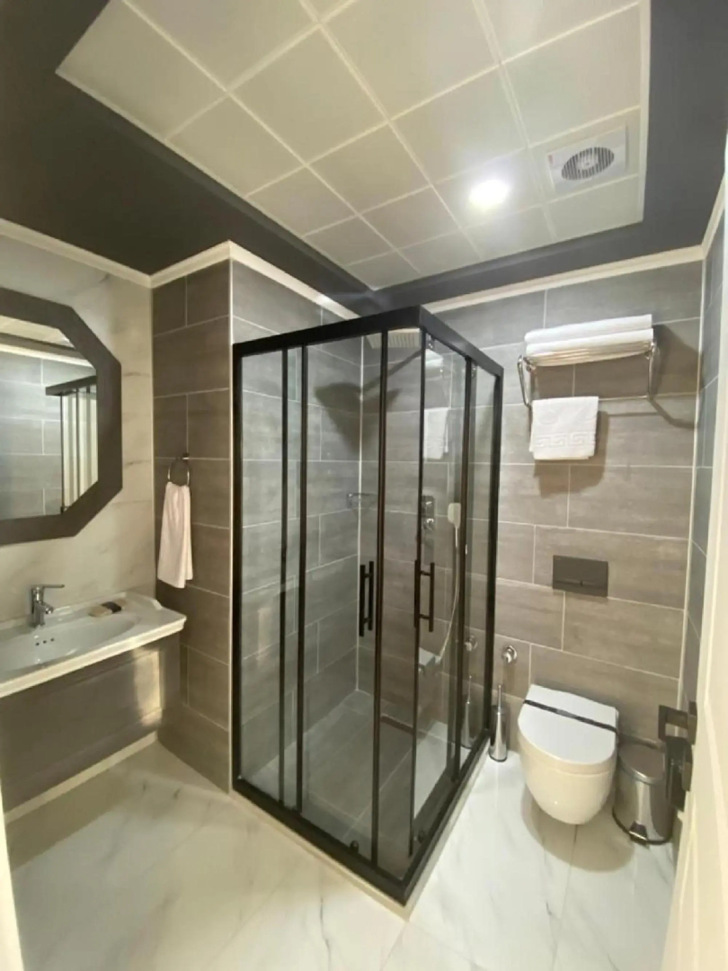 Nenessa Hotel