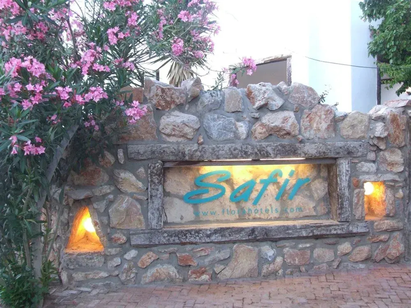 Safir Hotel