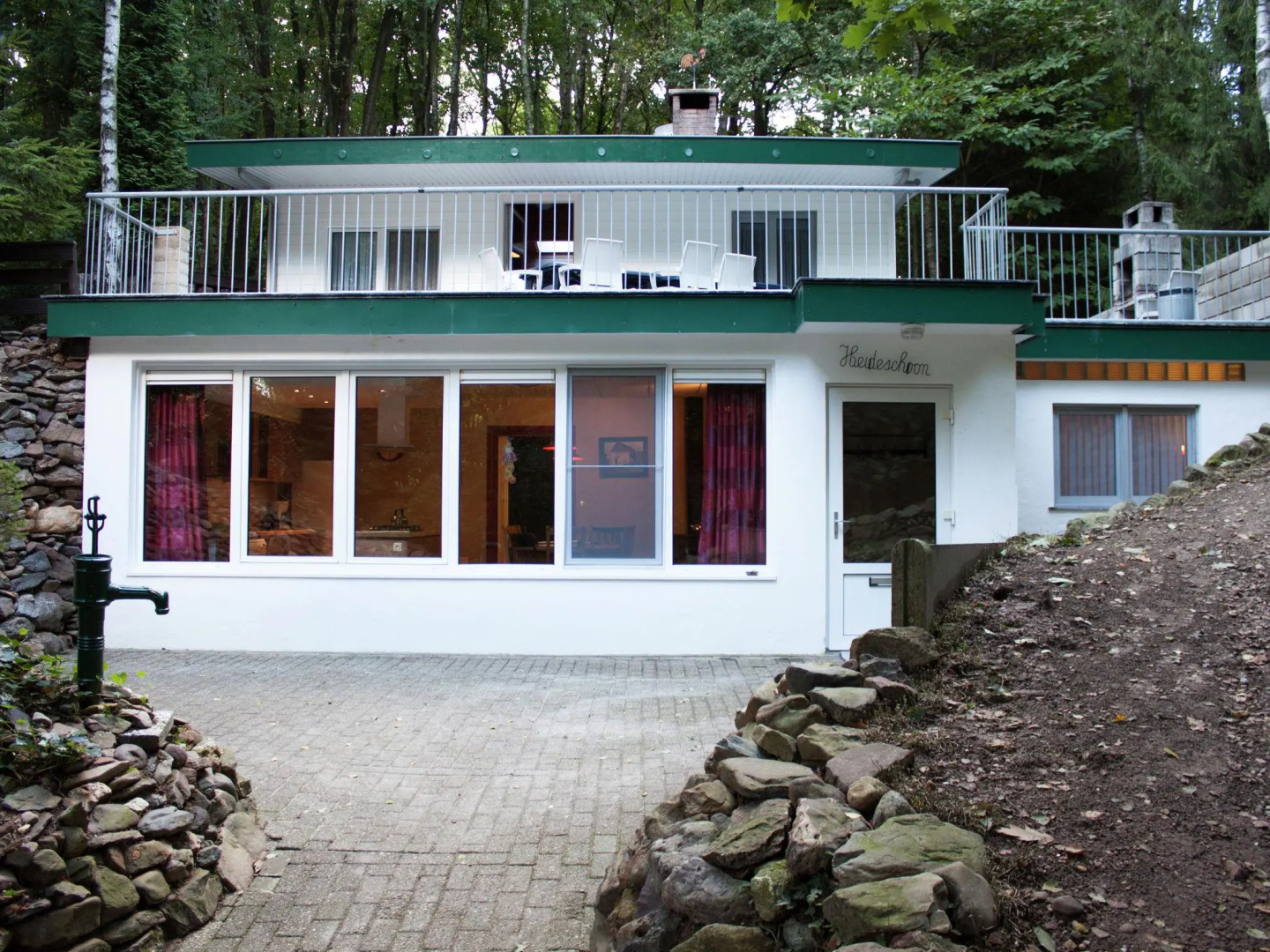 Cosy holiday home in the forests, very suitable for groups