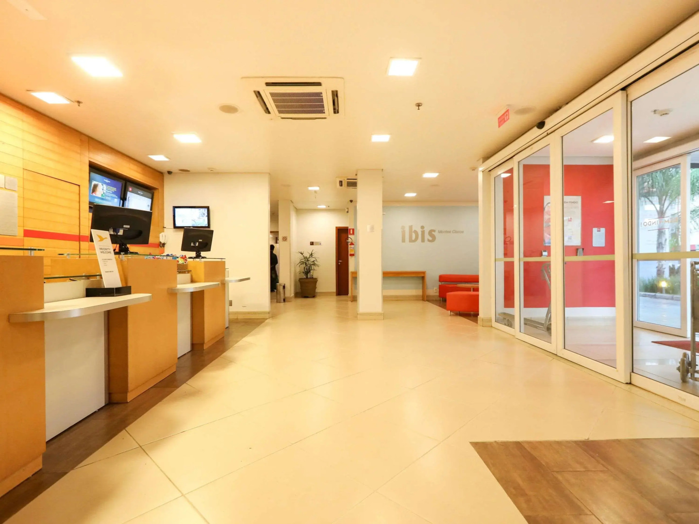 ibis Montes Claros Shopping