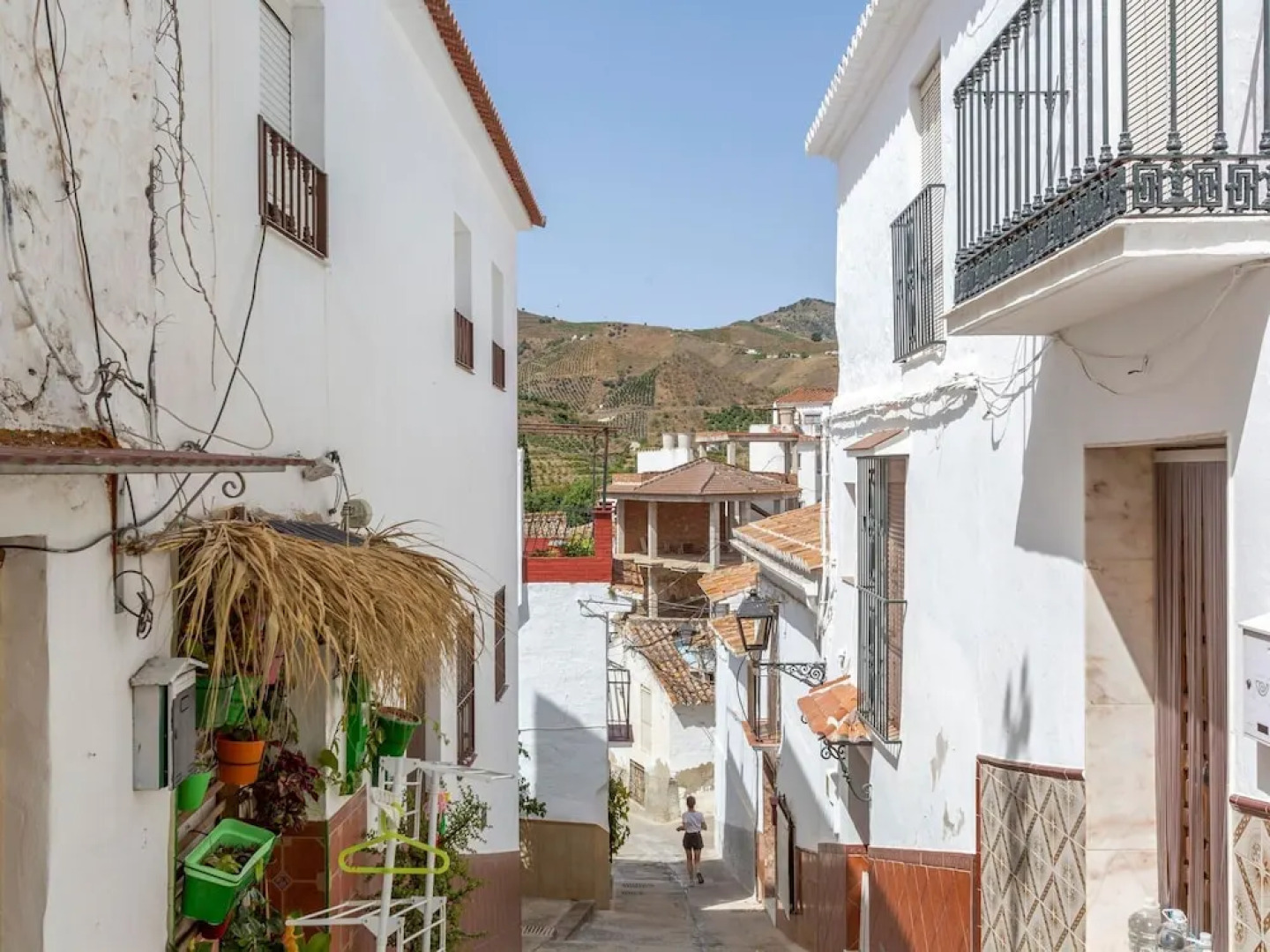 Chic Holiday Home in Benamargosa With Barbecue and Garden