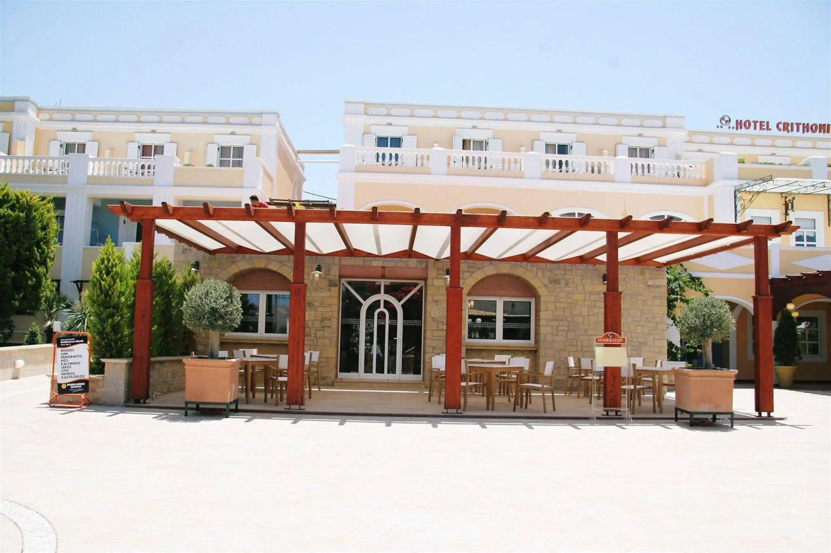 Crithoni's Paradise Hotel
