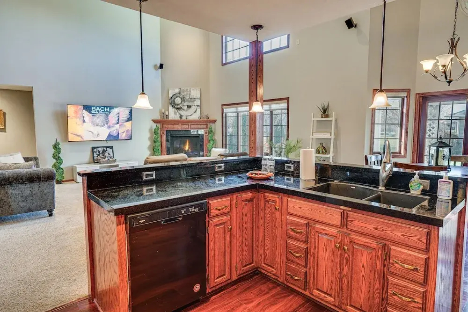 Family Vacation Rental Home ~ 1 Mi to Okabena Lake
