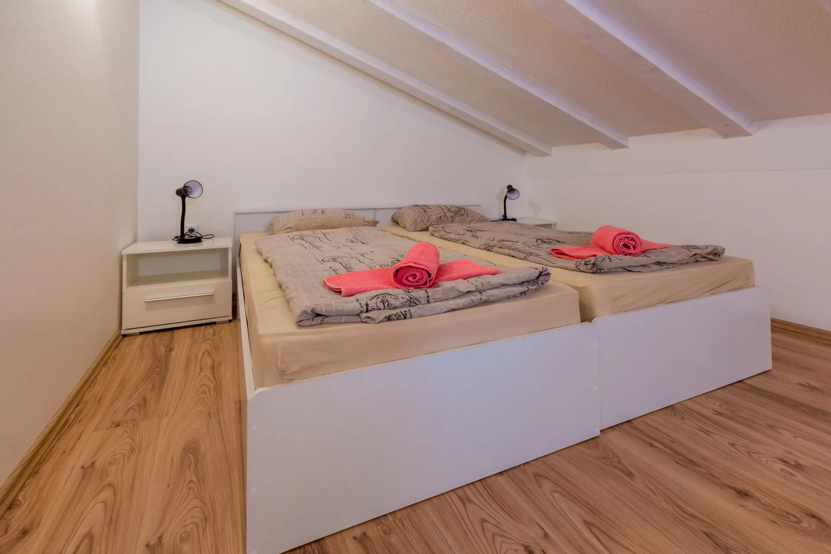 Apartment Tomica - open pool: A4 dvoetažni Novi Vinodolski, Riviera Crikvenica